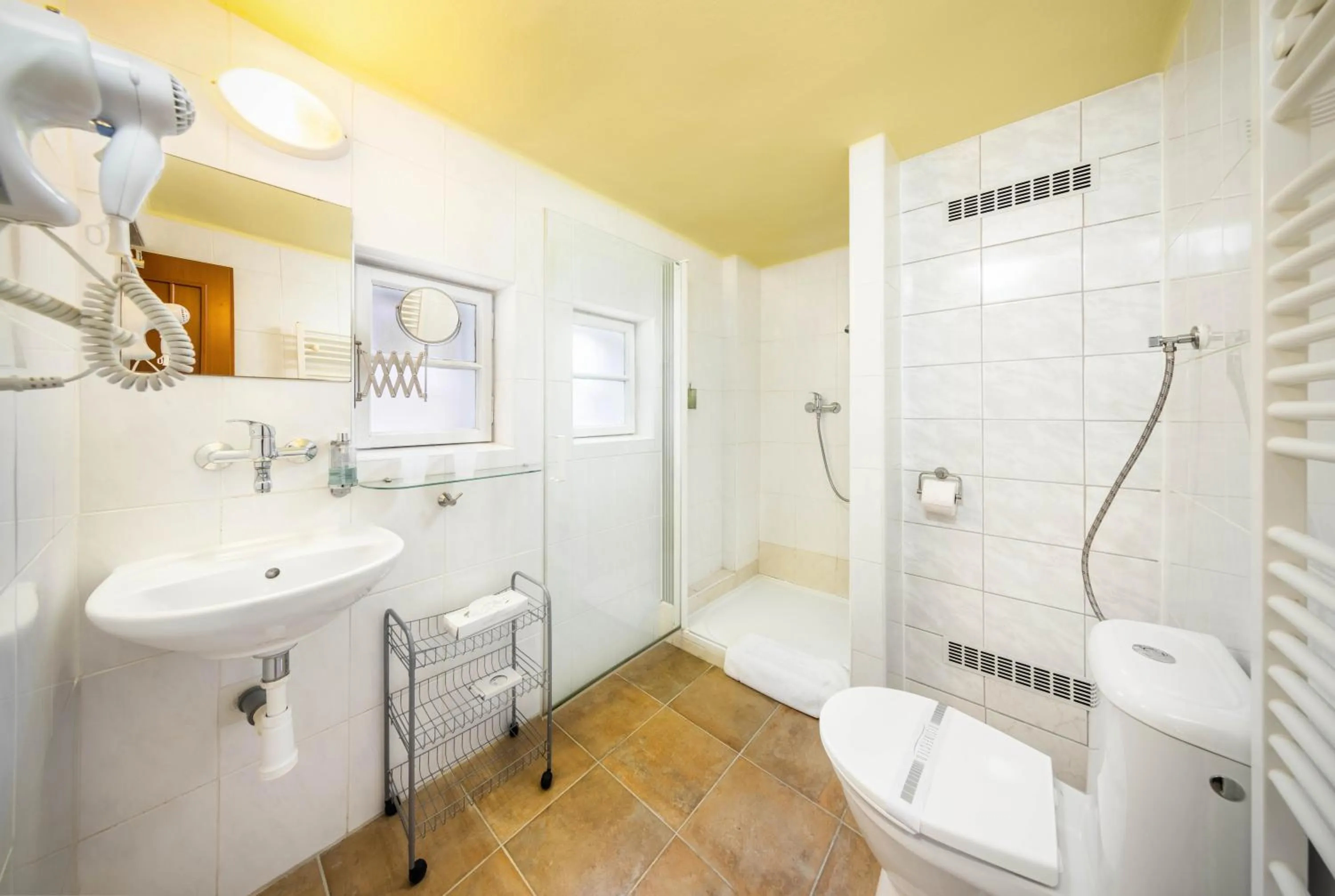 Bathroom in Záviš z Falkenštejna