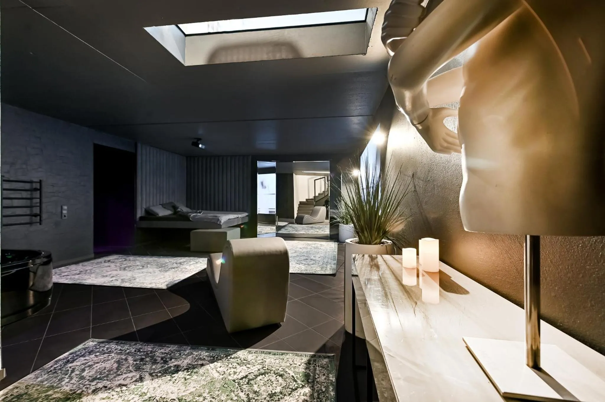 Jacuzzi Cinema Loft
