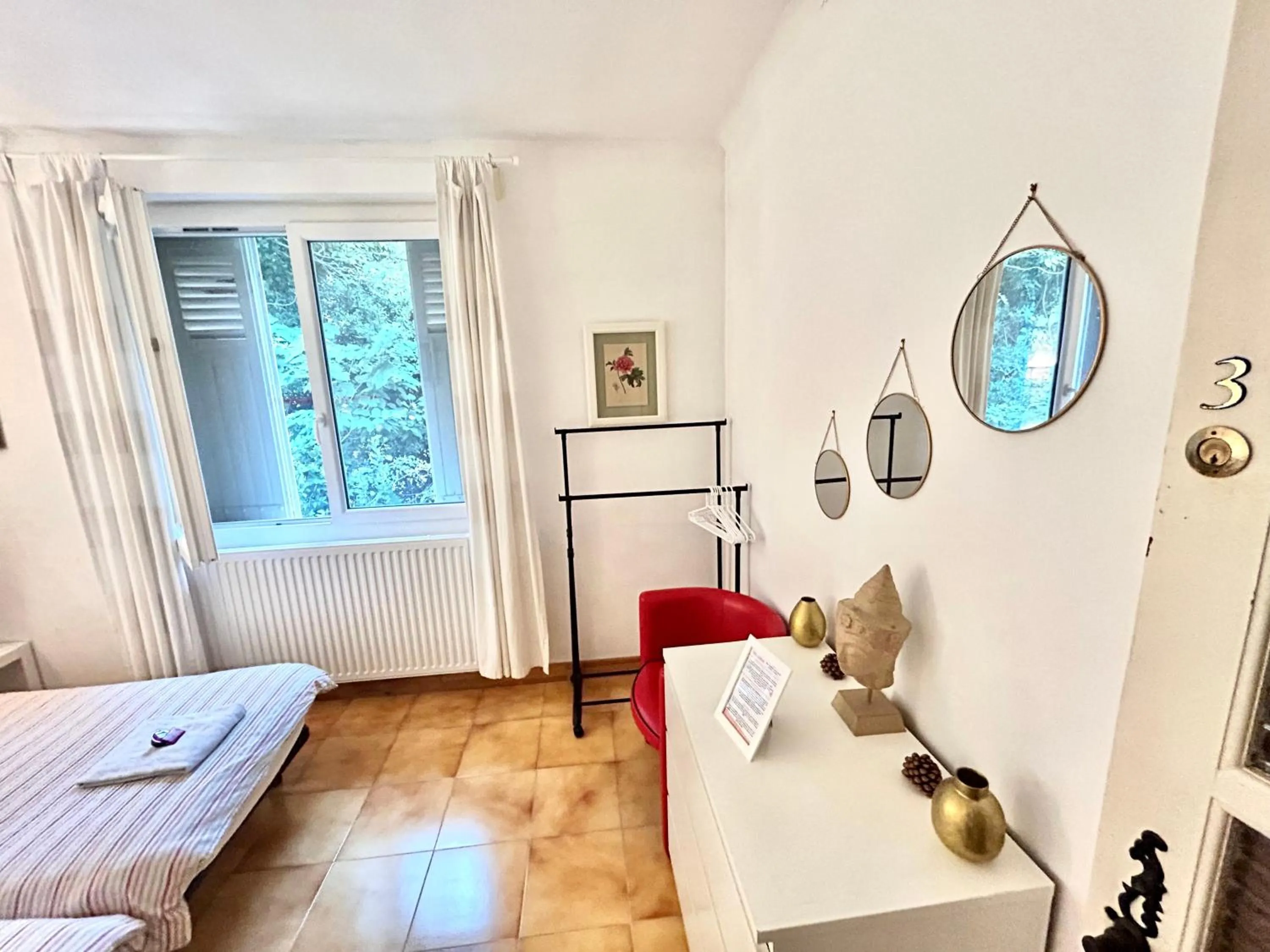 Bed in Chambres d'hôtes Avignon