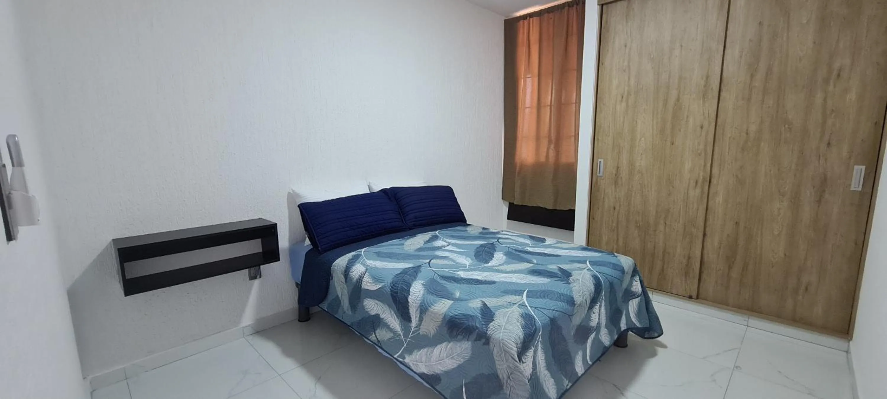 Property building, Bed in Penthouse con Roof Garden, experiencia sin igual.