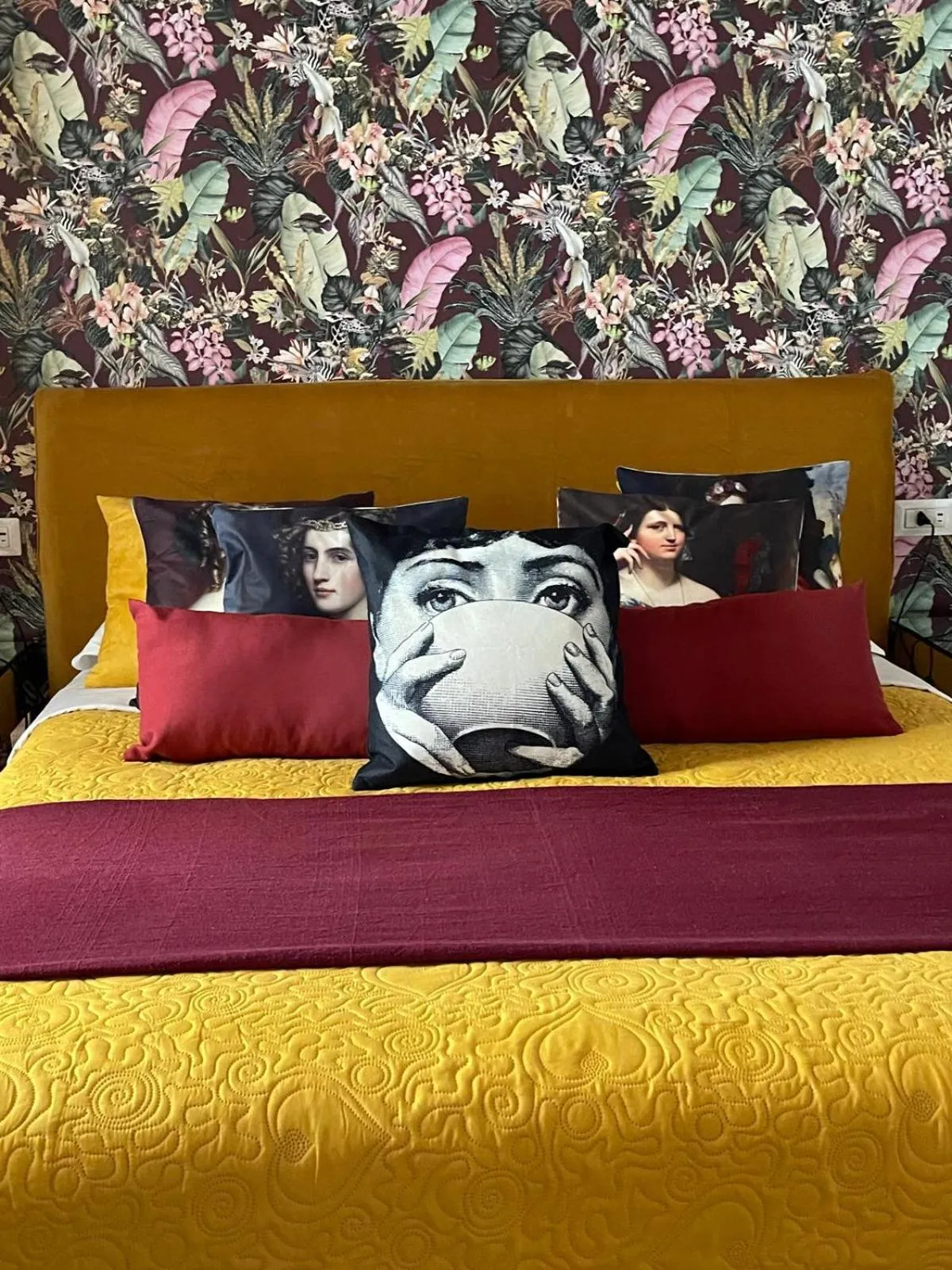 Bedroom, Bed in B&B Ventisei Scalini A Trastevere