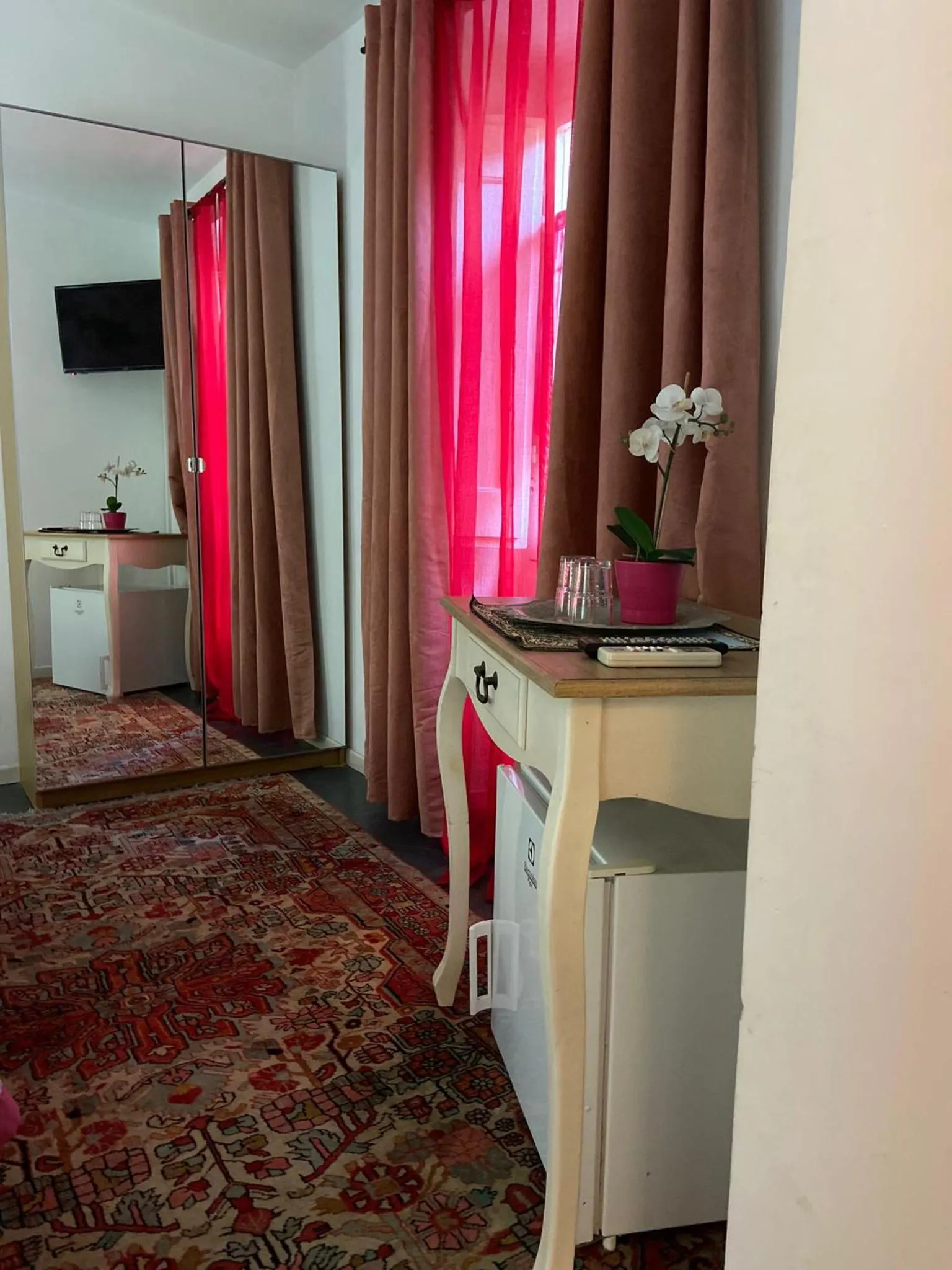 Photo of the whole room in B&B Ventisei Scalini A Trastevere