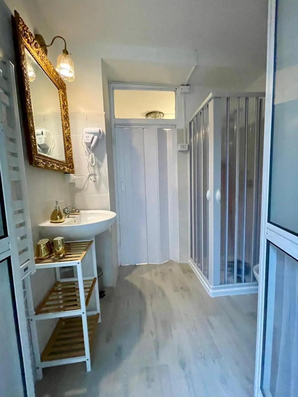 Bathroom in B&B Ventisei Scalini A Trastevere