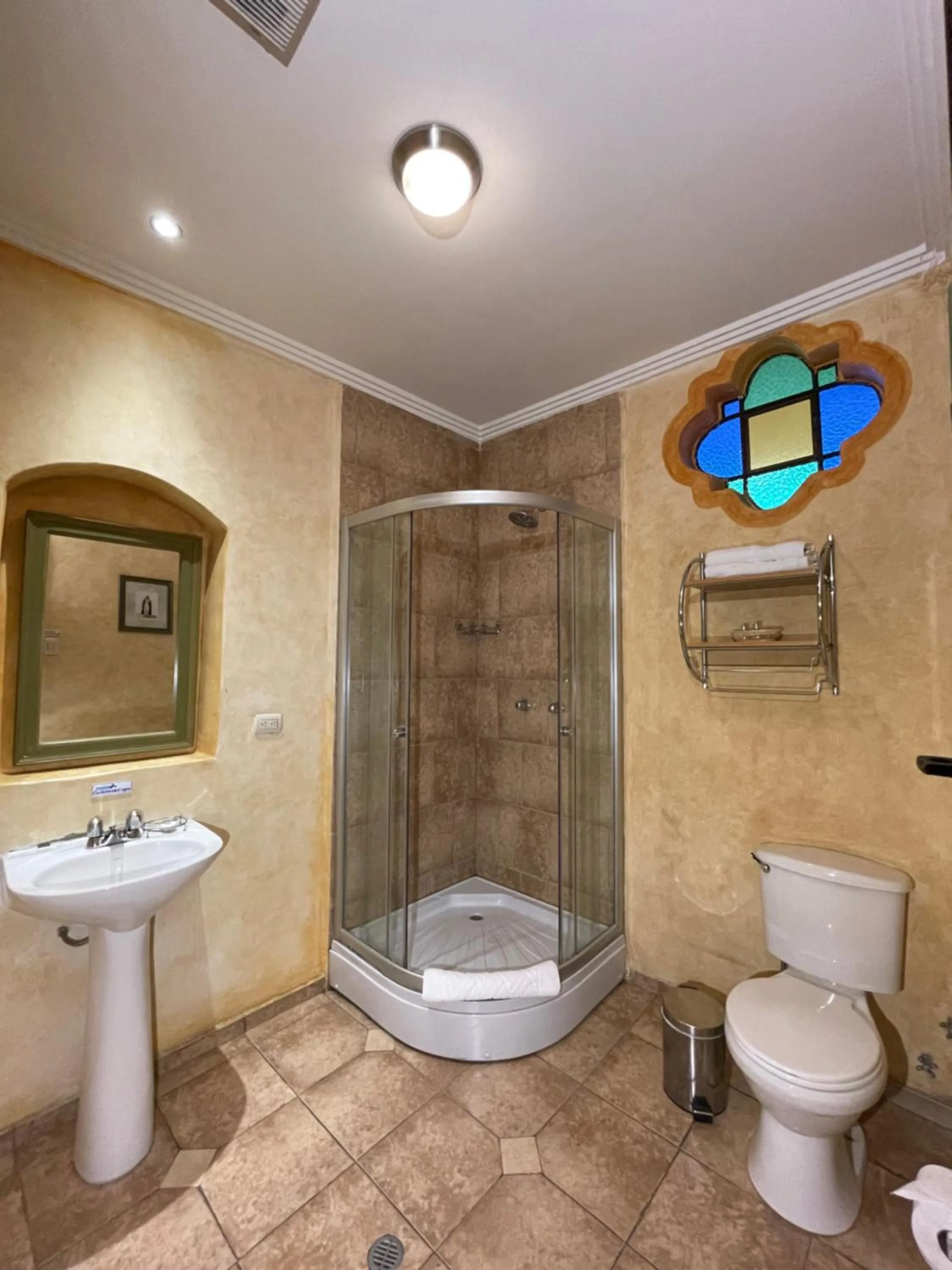 Shower in NASS Casa del Aguila