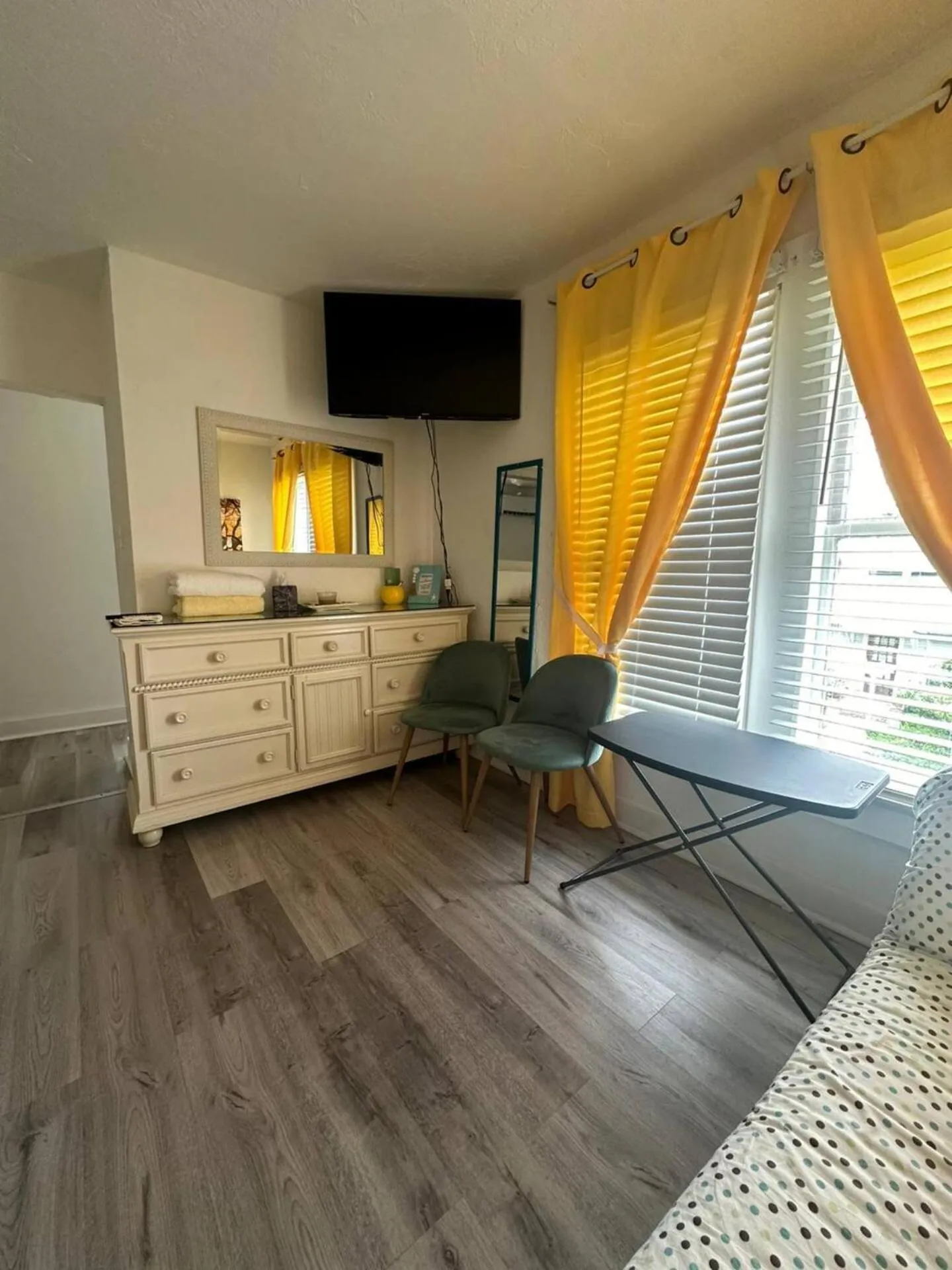 Olive Studio Apart unit 2 by PMI