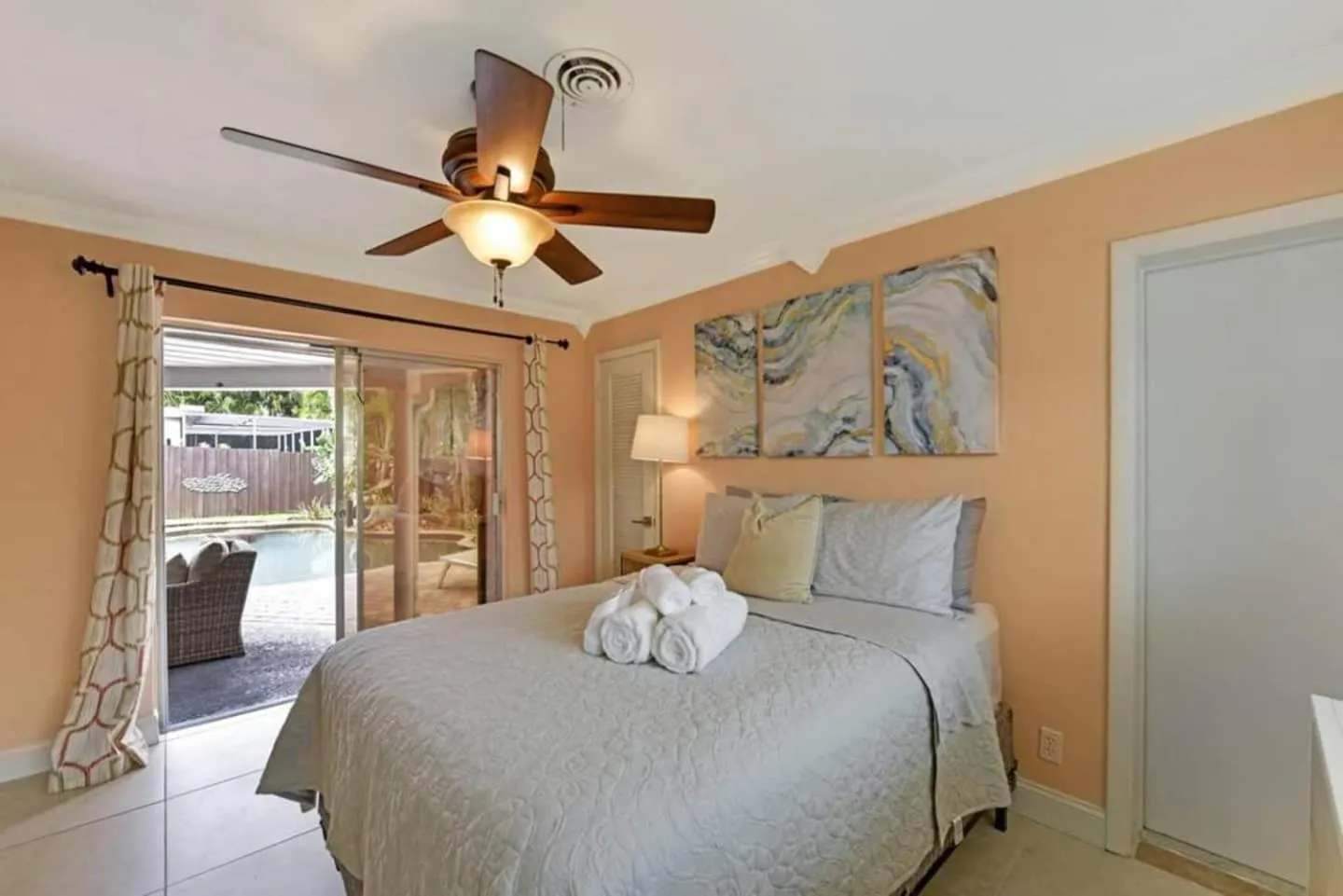 Bed in Home wpool by PMI OP Canal
