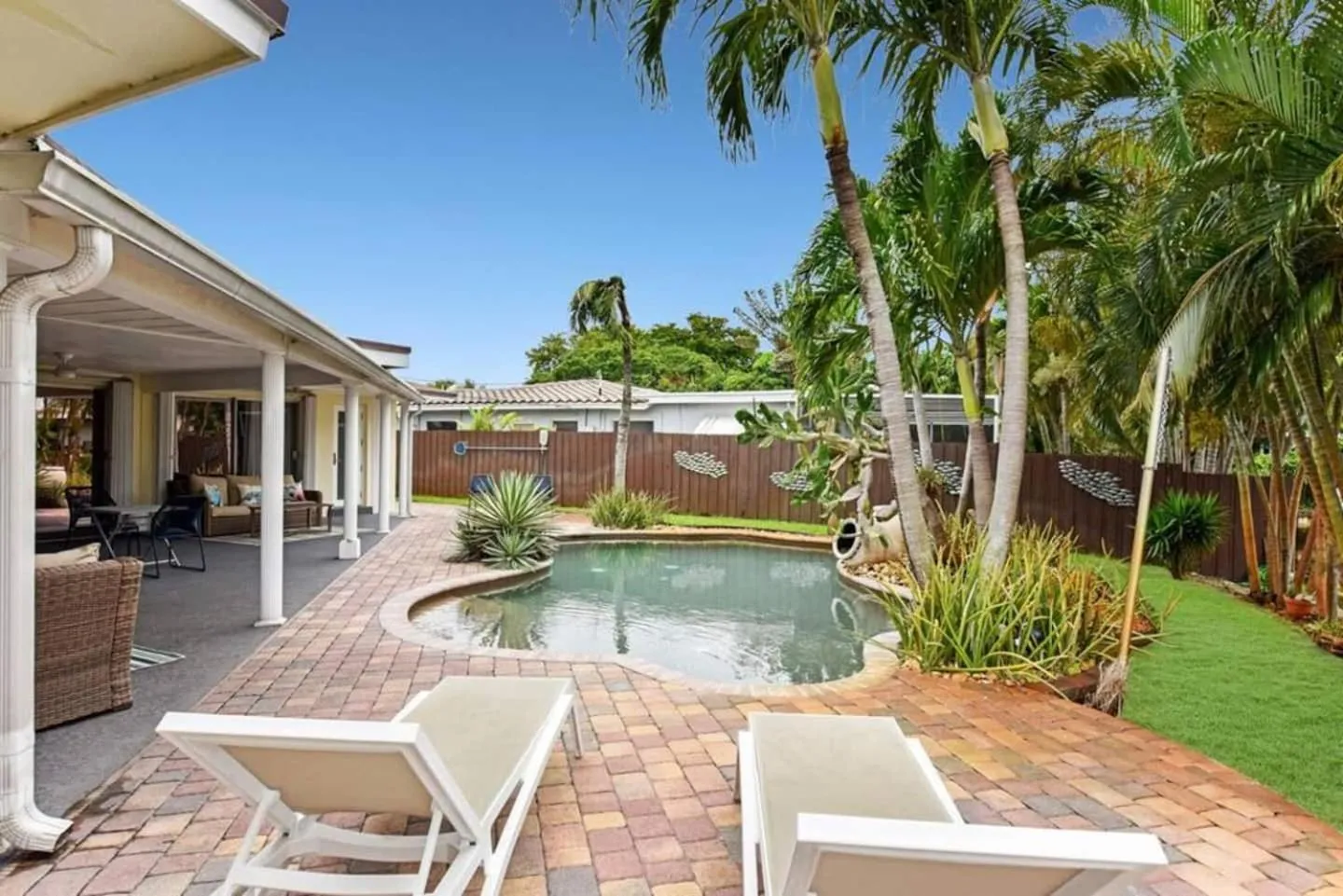 Home wpool by PMI OP Canal