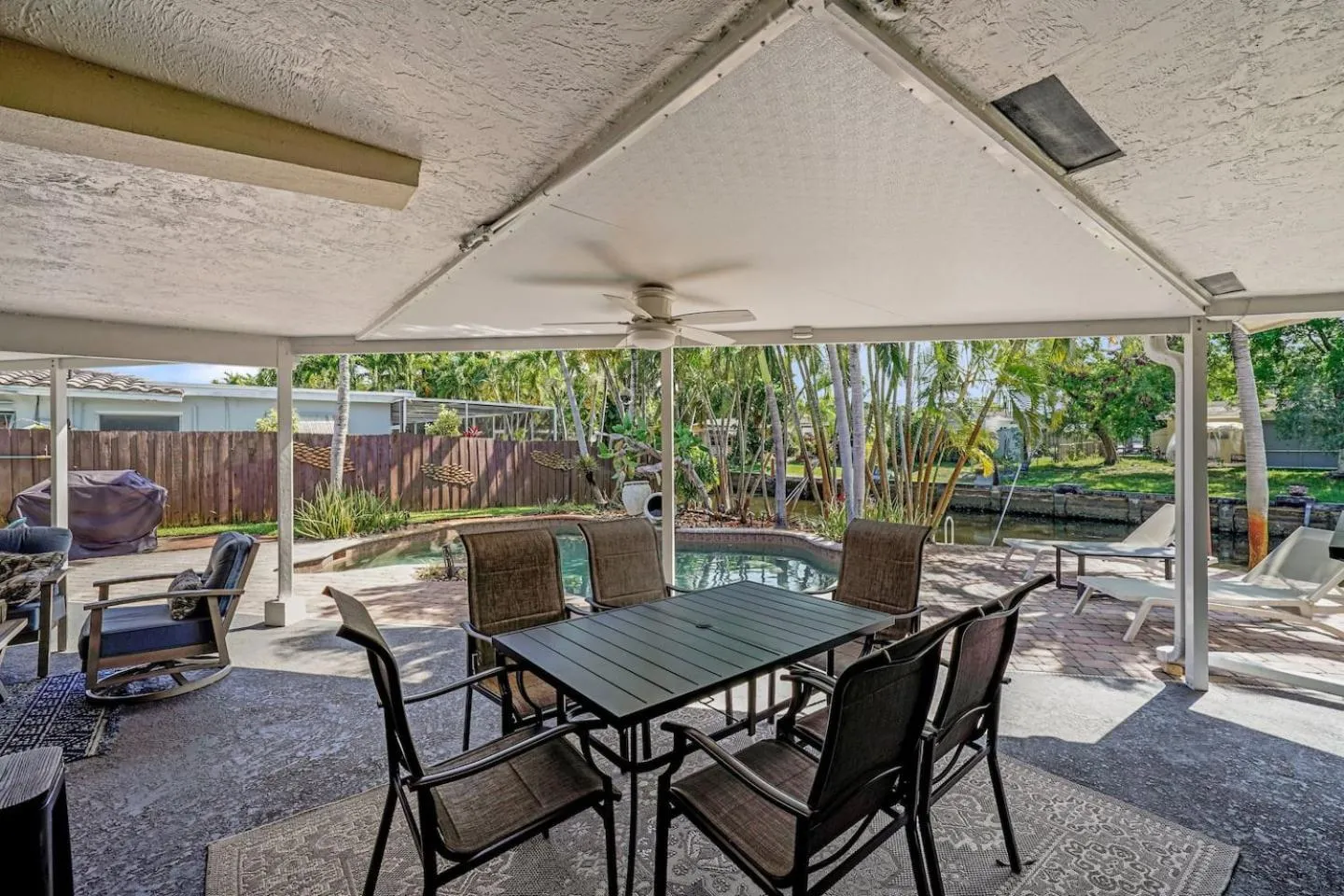 Home wpool by PMI OP Canal