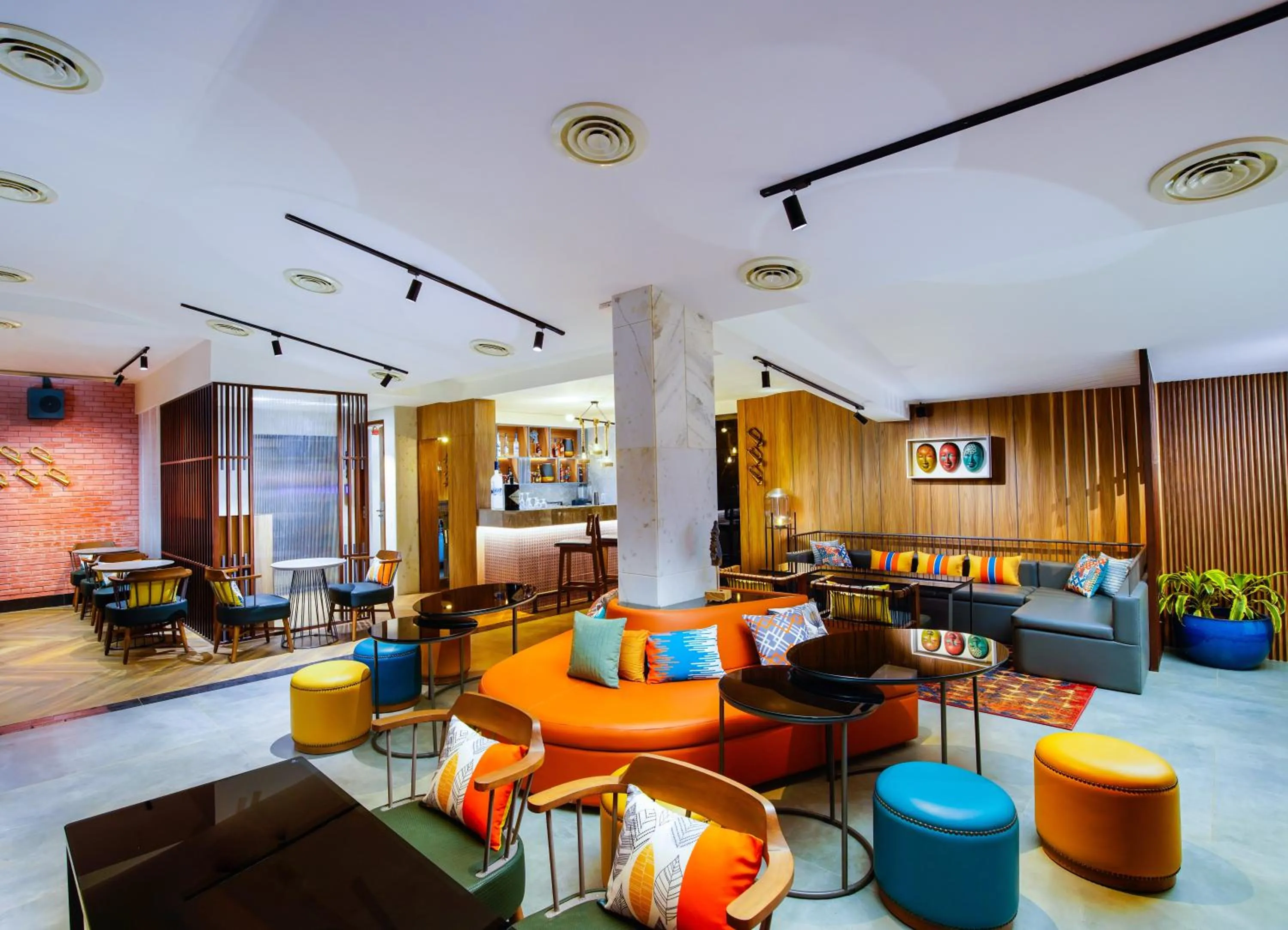 Lounge or bar in Amoravida By 7 Apple Resorts, Goa