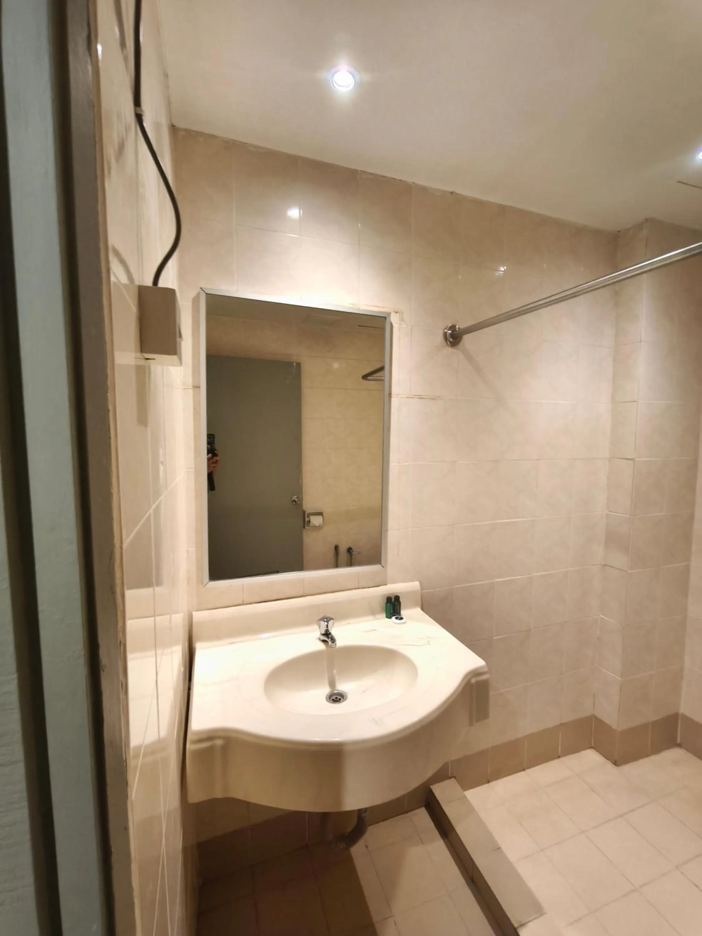 Toilet in Alamis City Kuala Lumpur - Formerly EDC Hotel Kuala Lumpur