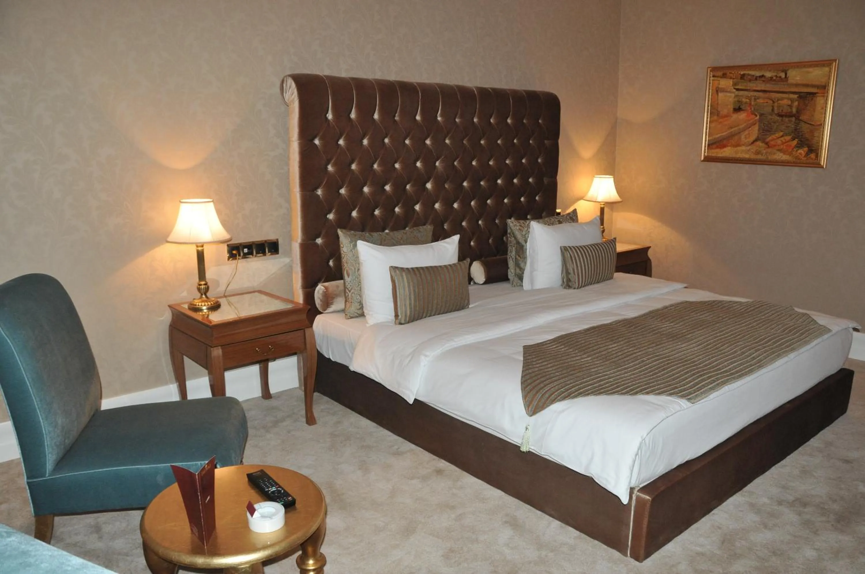 Bedroom, Bed in Lake Palace Baku