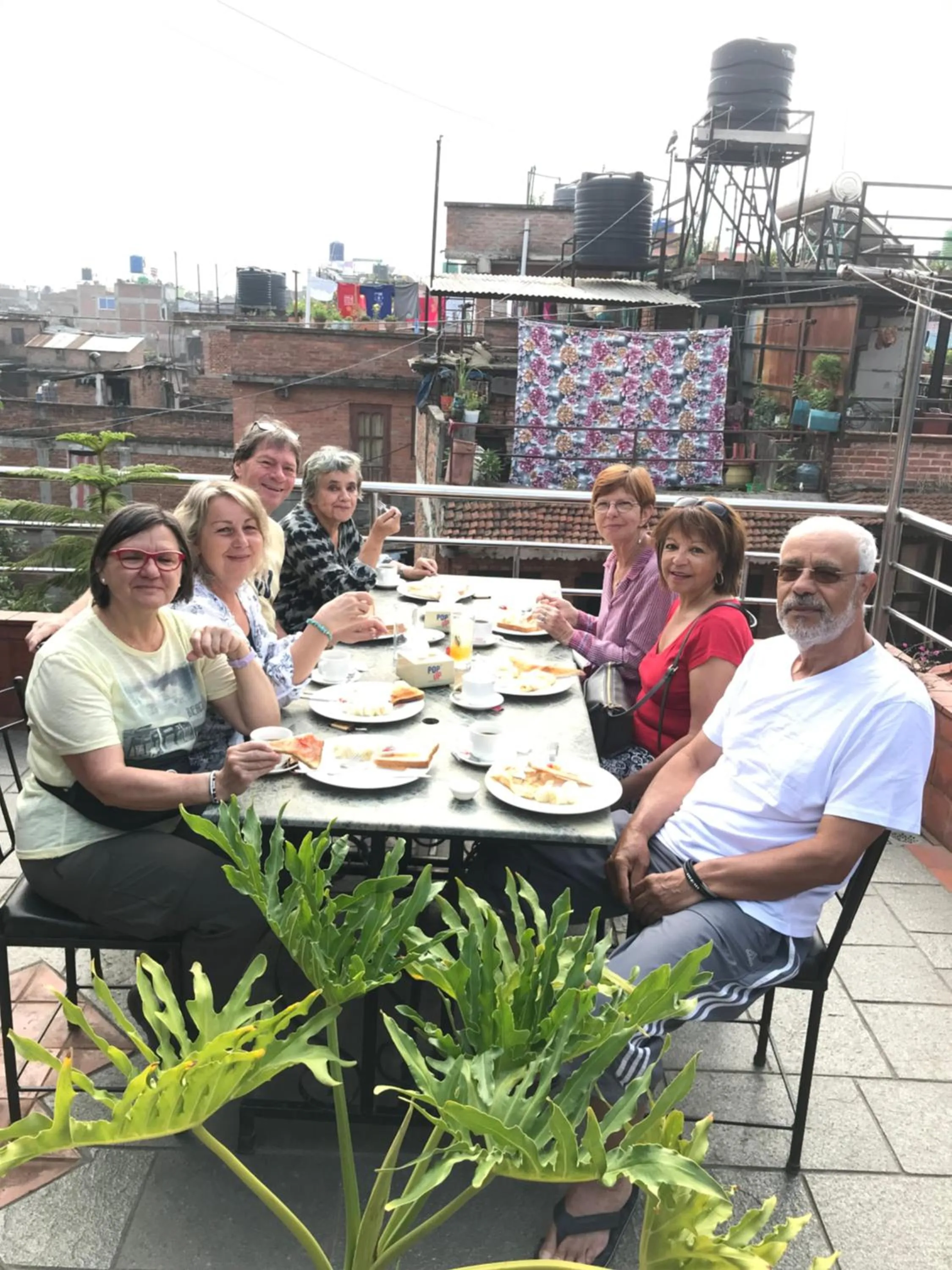 Restaurant/places to eat in Hotel vintage Home