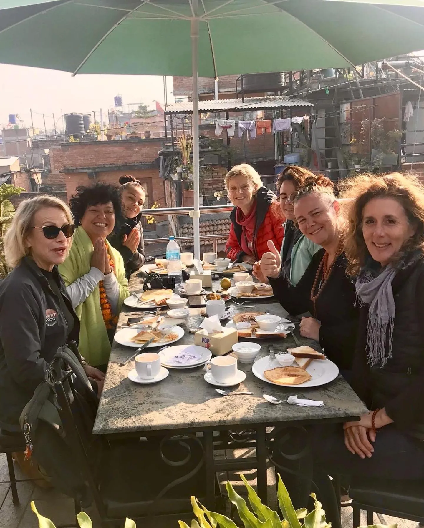 Restaurant/places to eat in Hotel vintage Home