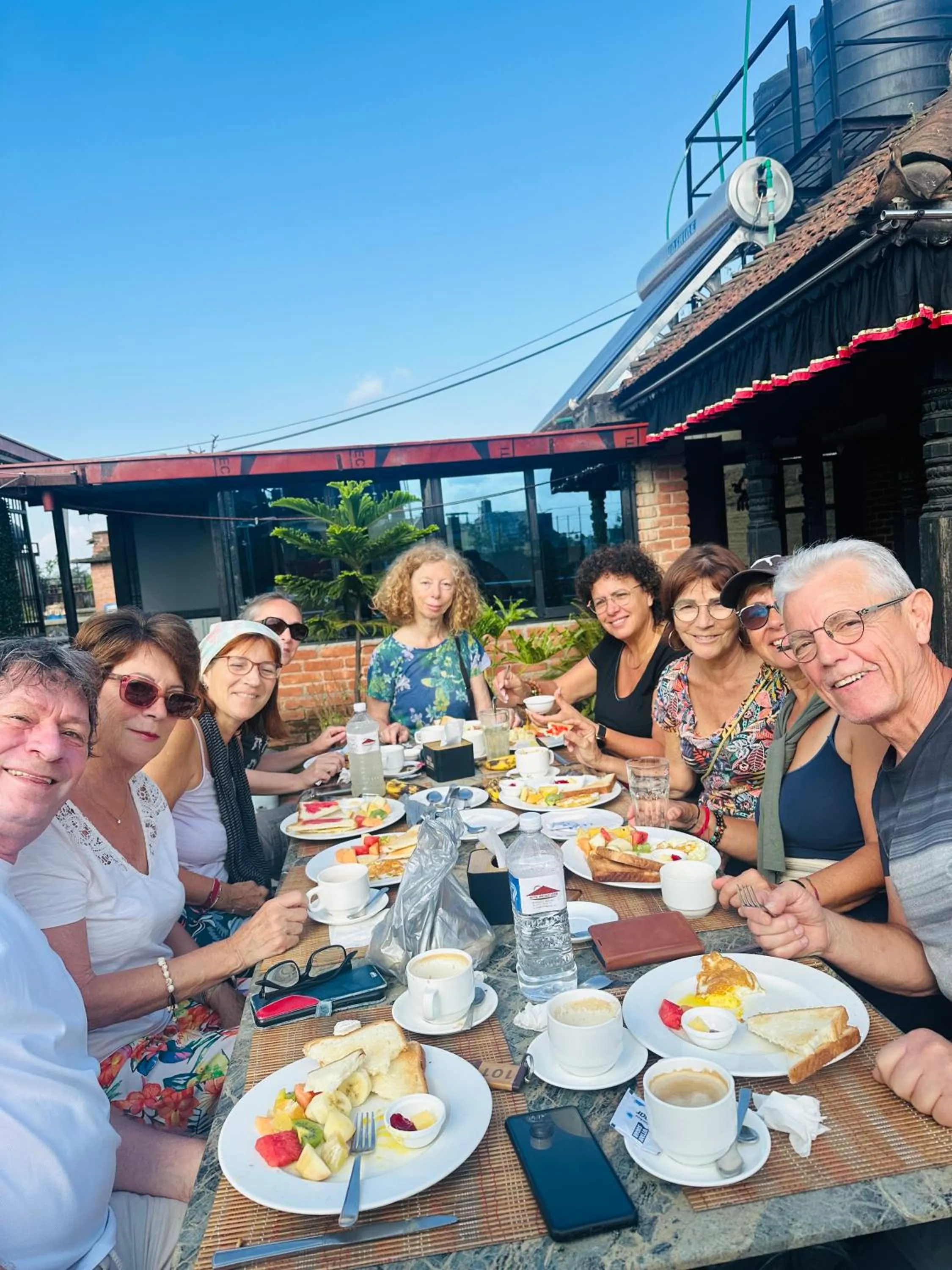 Restaurant/places to eat in Hotel vintage Home