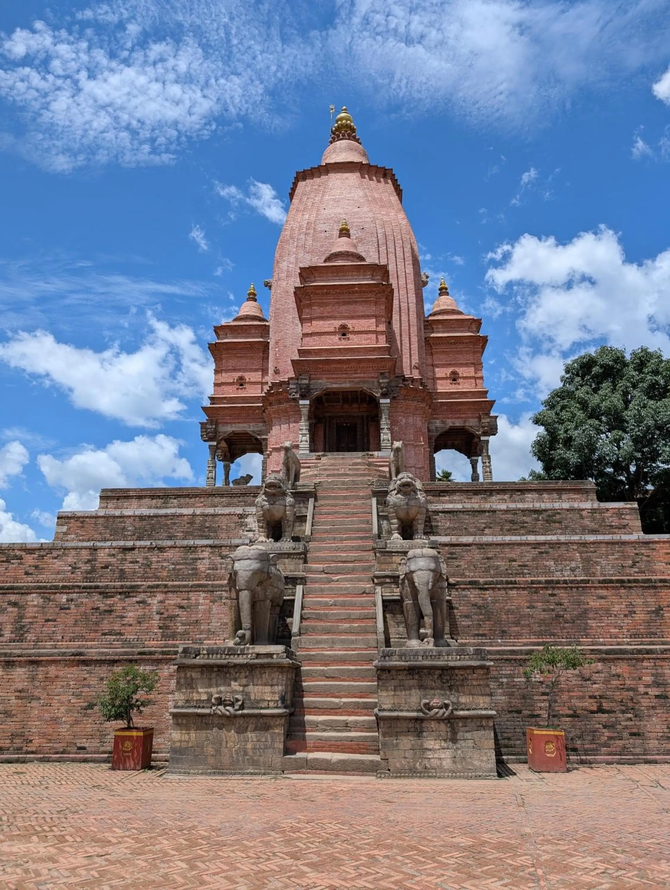 Nearby landmark in Hotel vintage Home