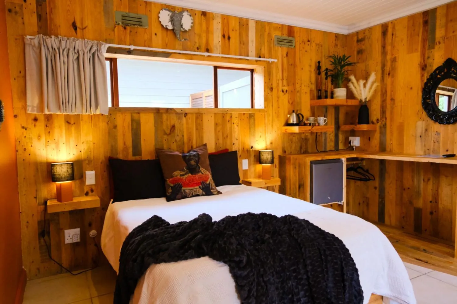 Bed in BWHALE guest house B&B