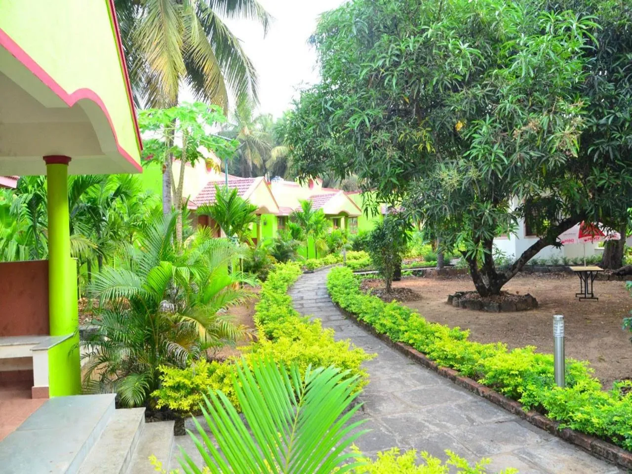 Property building in Sunny's Serenity Resort