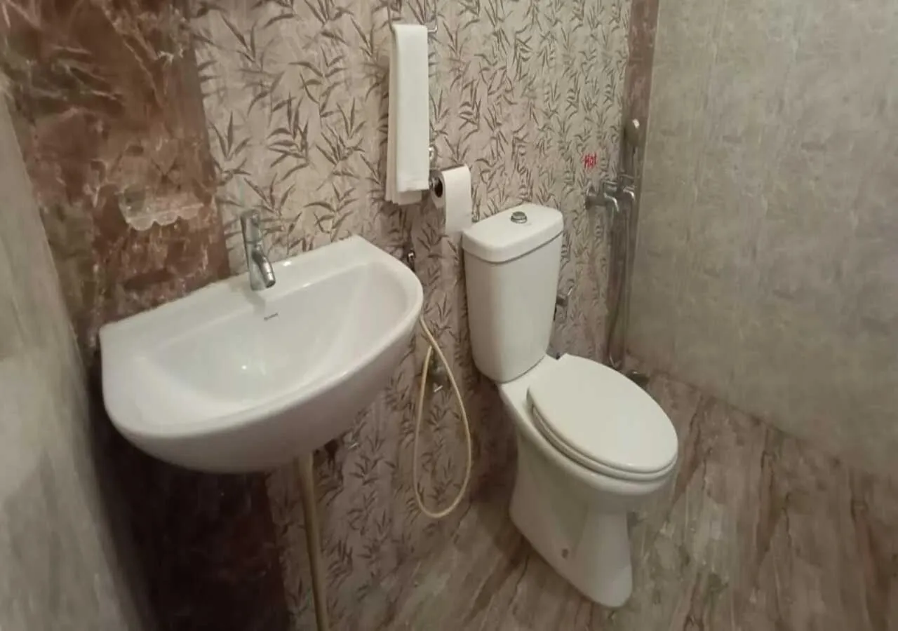 Bathroom in Sunny's Serenity Resort