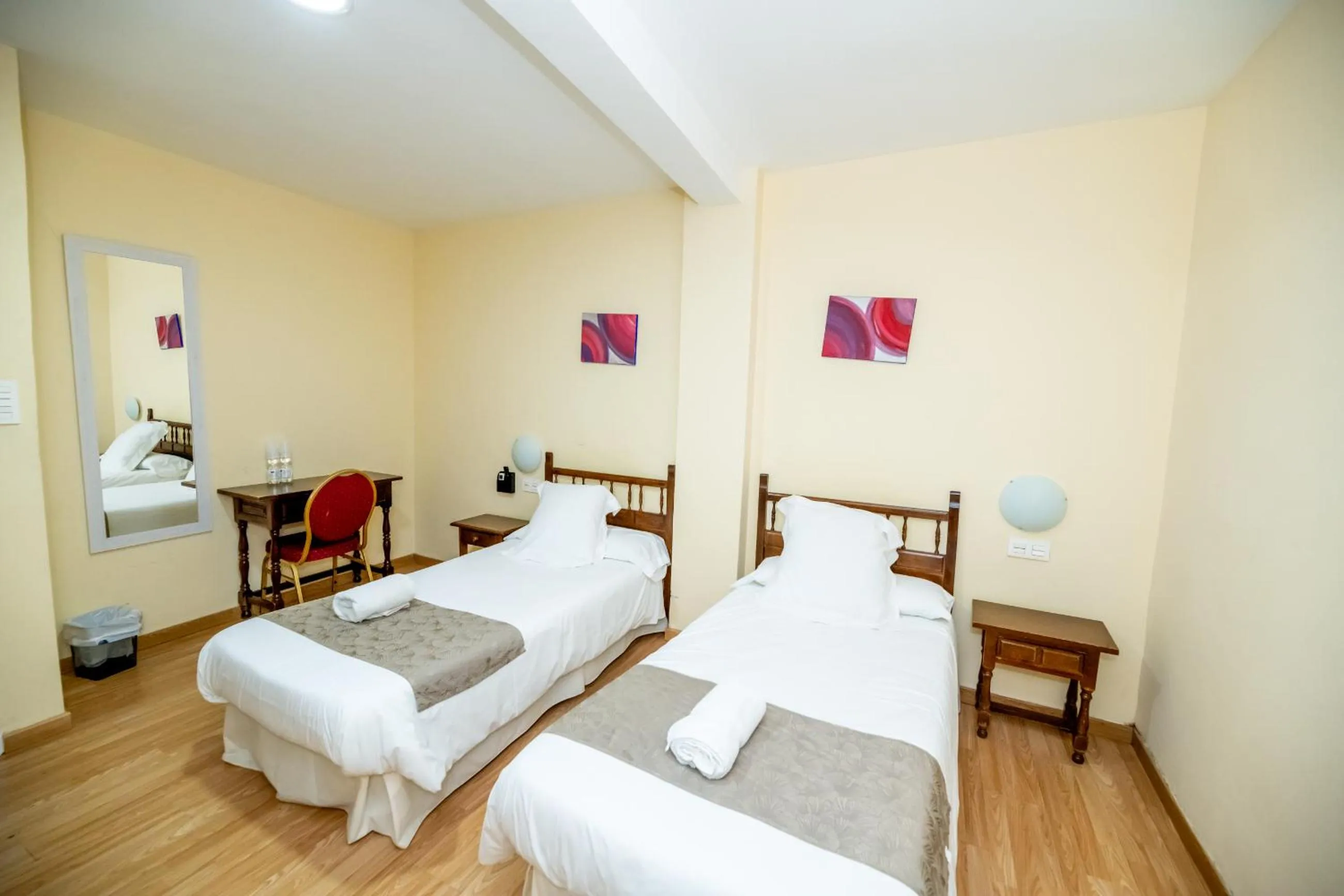 Decorative detail, Bed in Hotel Monasterio Granada - Adults Only