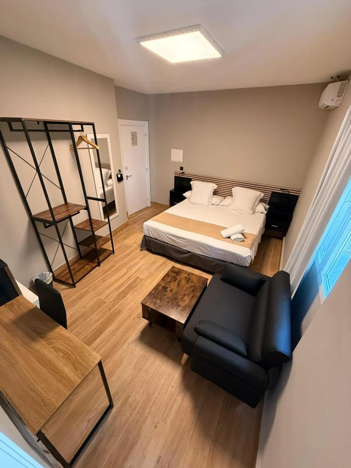 Bedroom, Bed in Hotel Monasterio Granada - Adults Only