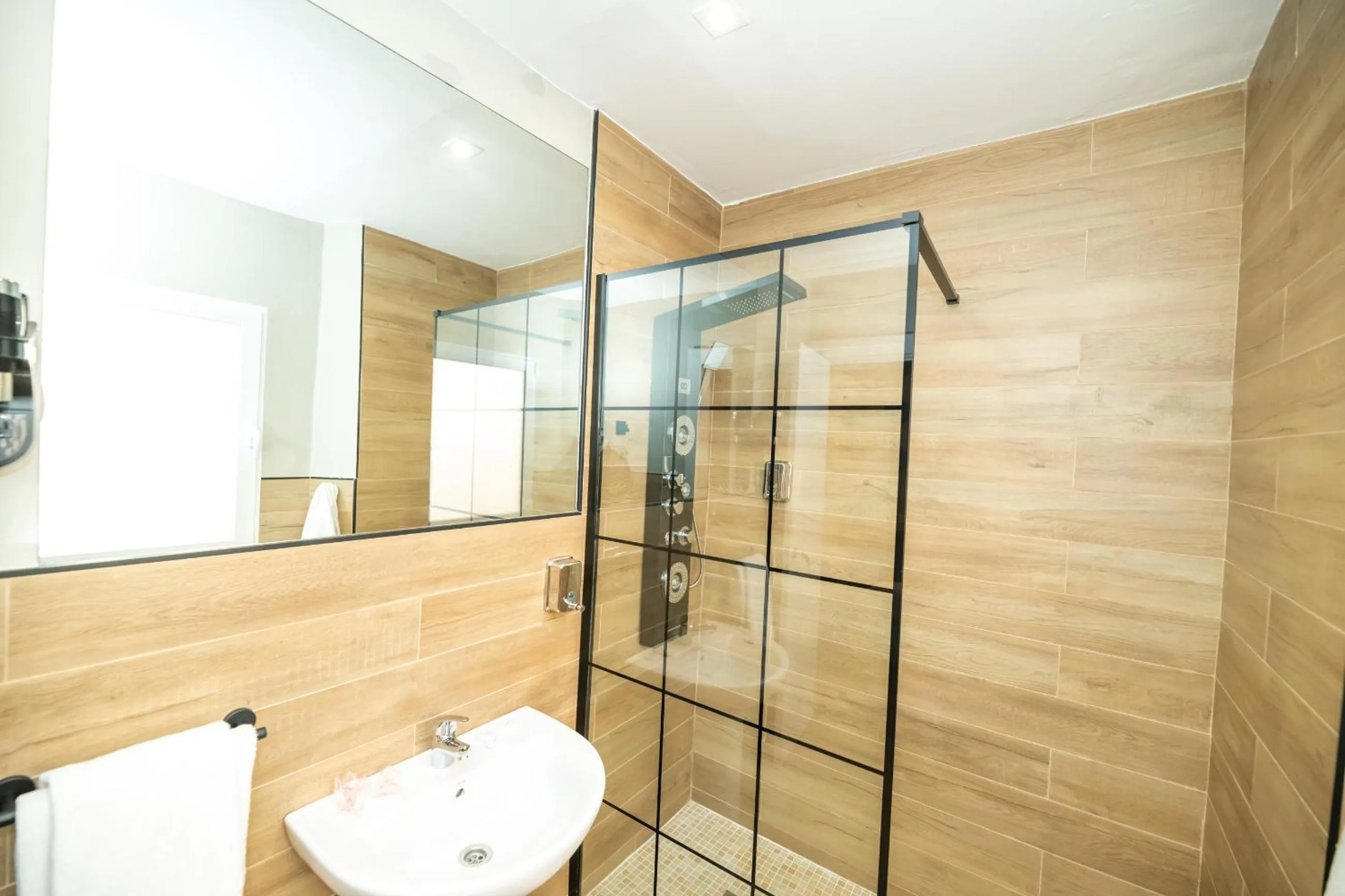 Bathroom in Hotel Monasterio Granada - Adults Only