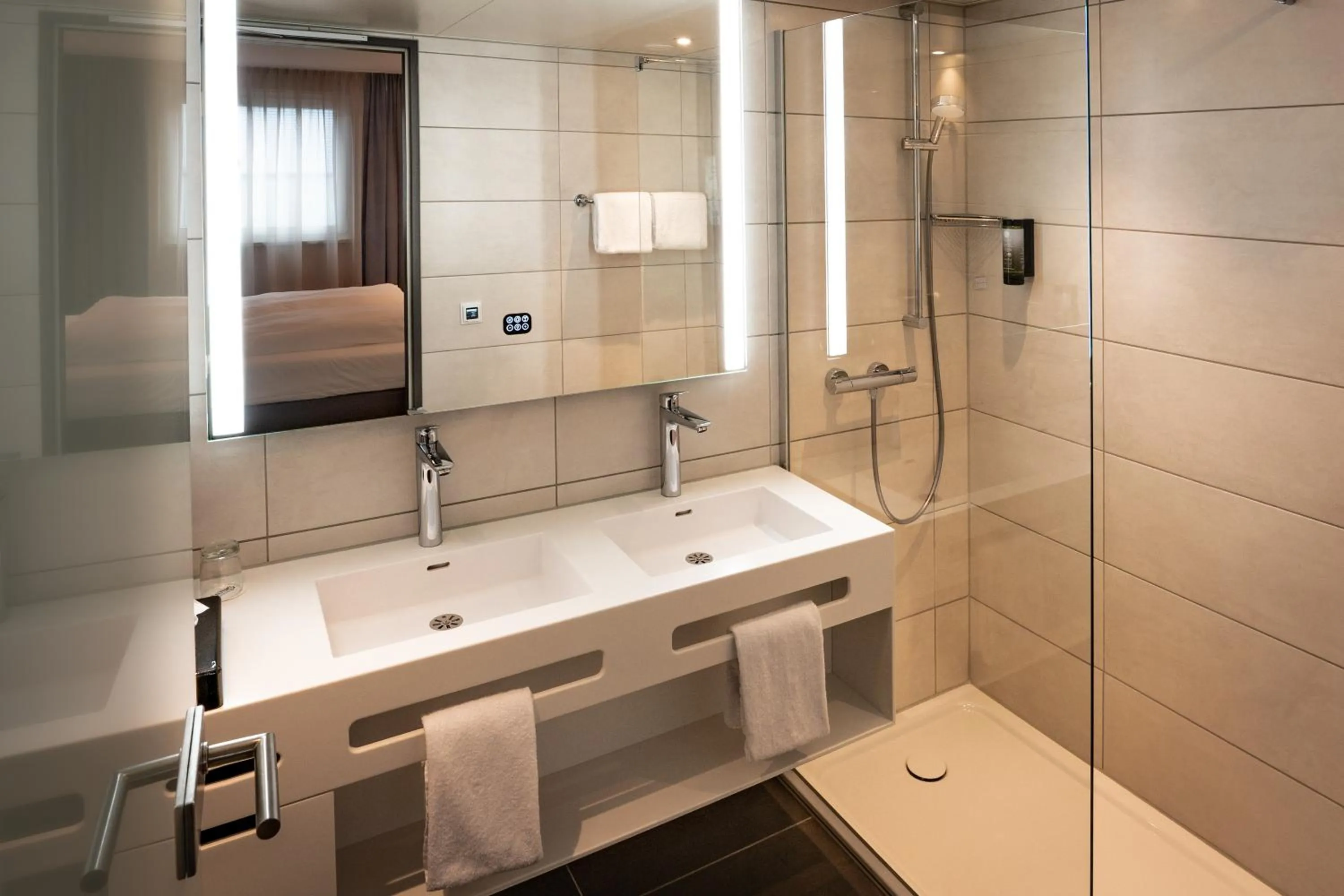 Bathroom in LOGINN Hotel Stuttgart Zuffenhausen