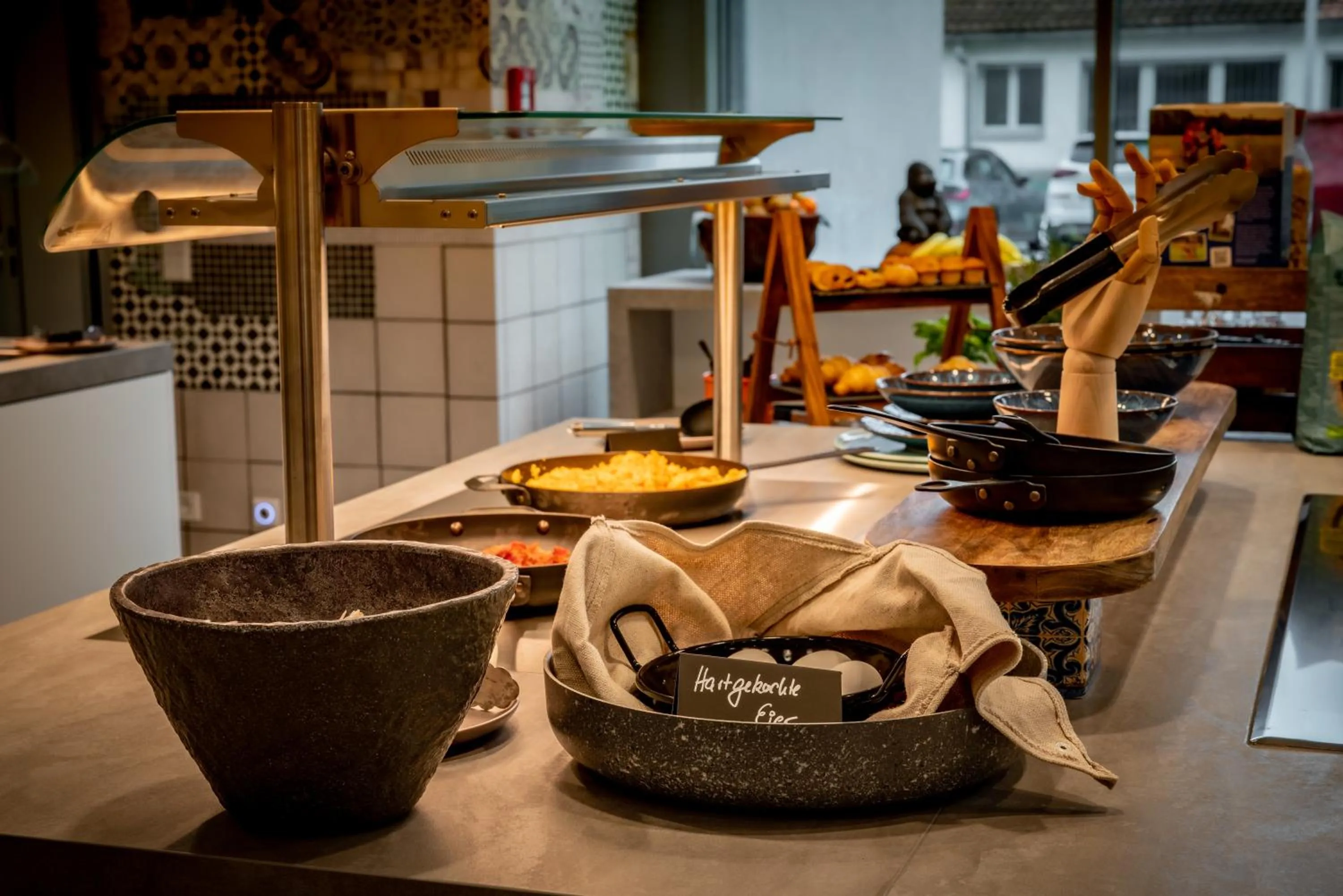 Food and drinks in LOGINN Hotel Stuttgart Zuffenhausen