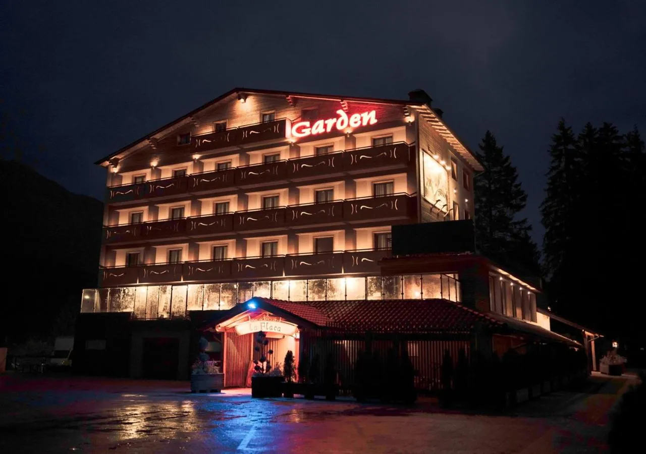 Property building in Garden Wellness Hotel S