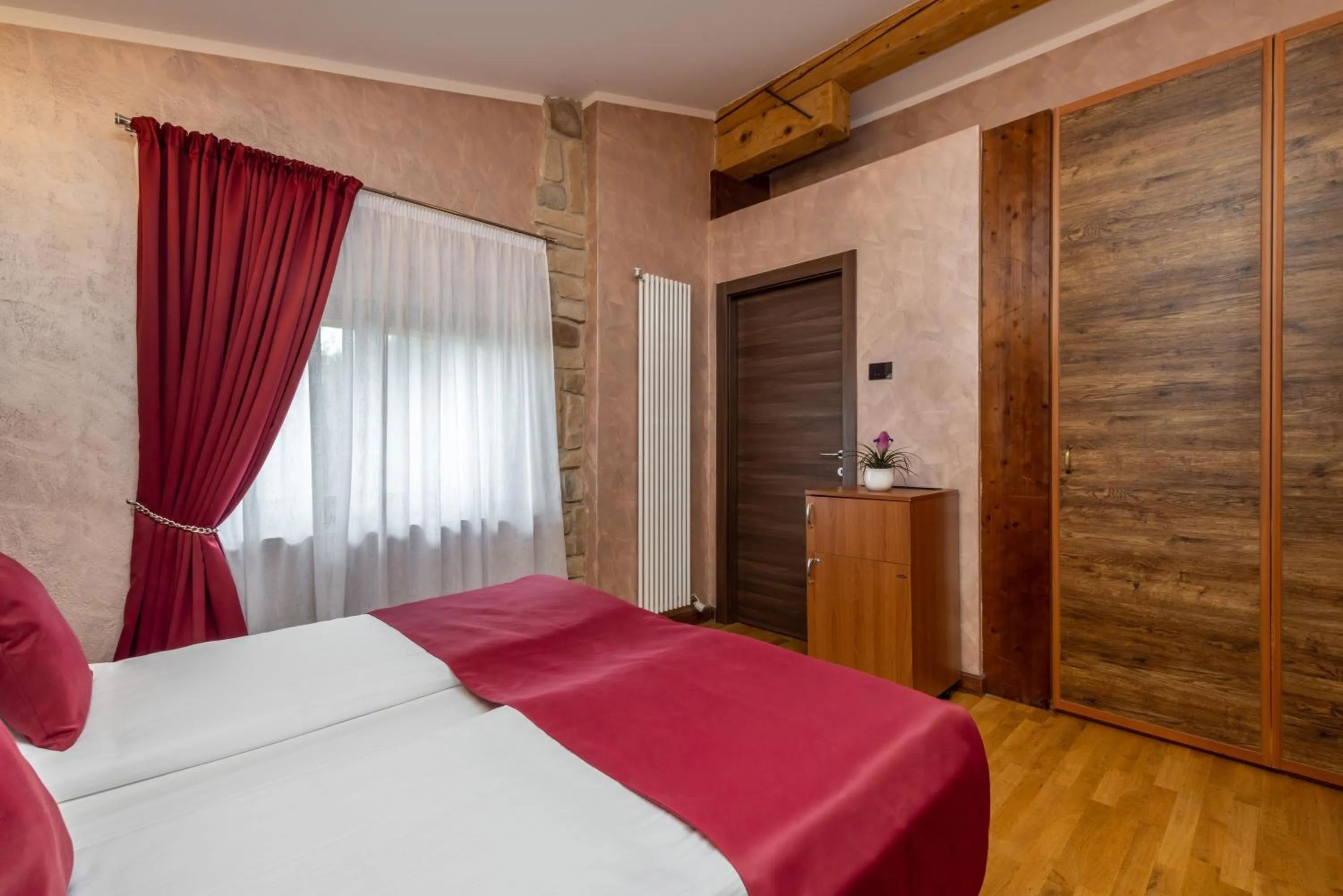 Bedroom, Bed in Garden Wellness Hotel S