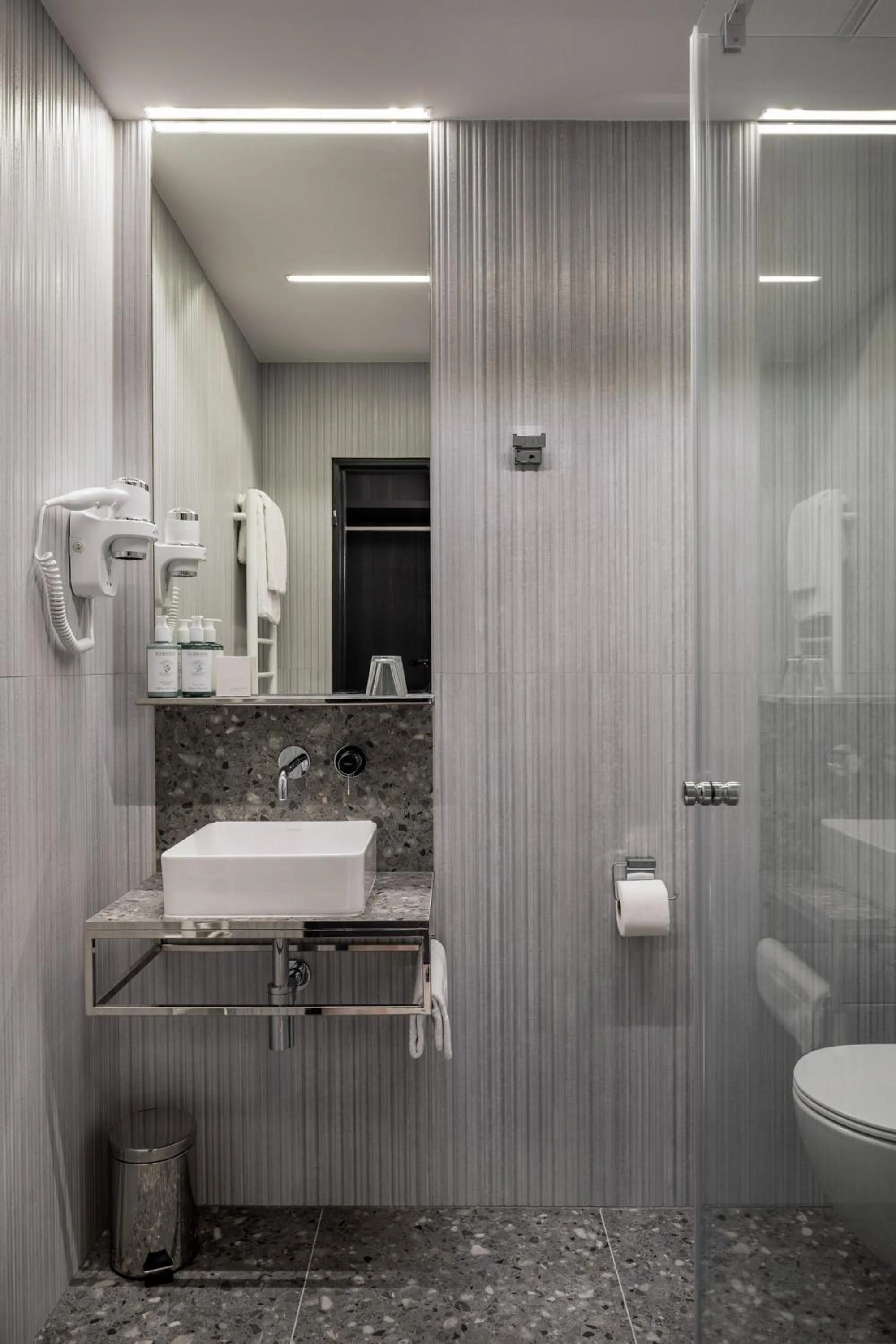 Shower in Hotel Aida