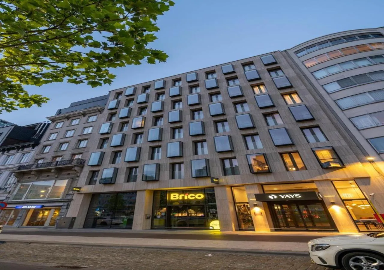 Property building in YAYS Antwerp Opera by Numa