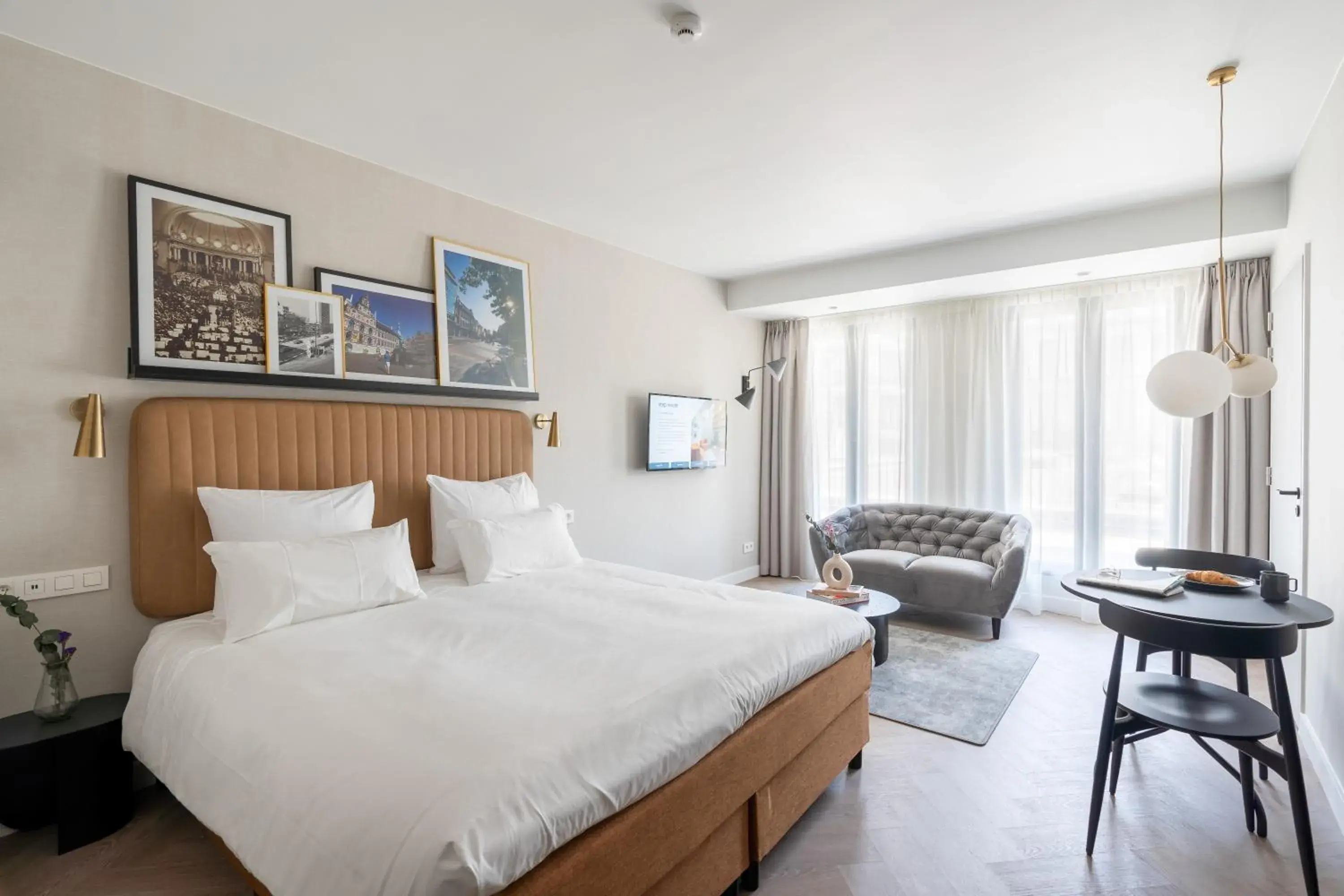 Medium Studio with Kitchen in YAYS Antwerp Opera by Numa Medium Studio with Kitchen in YAYS Antwerp Opera by Numa