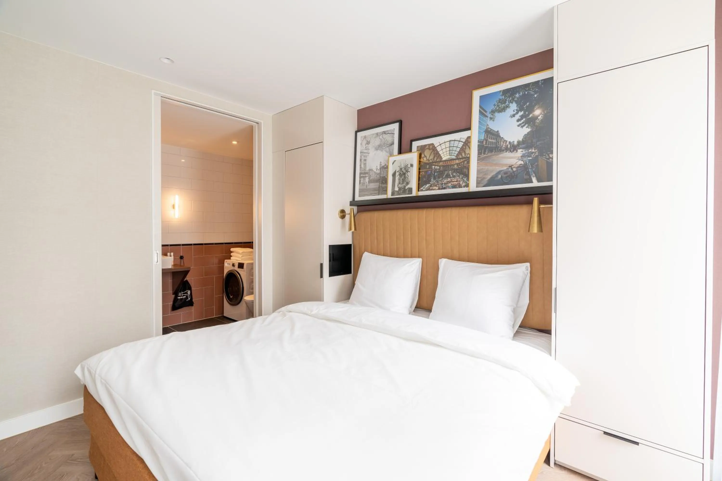 Bed in YAYS Antwerp Opera by Numa