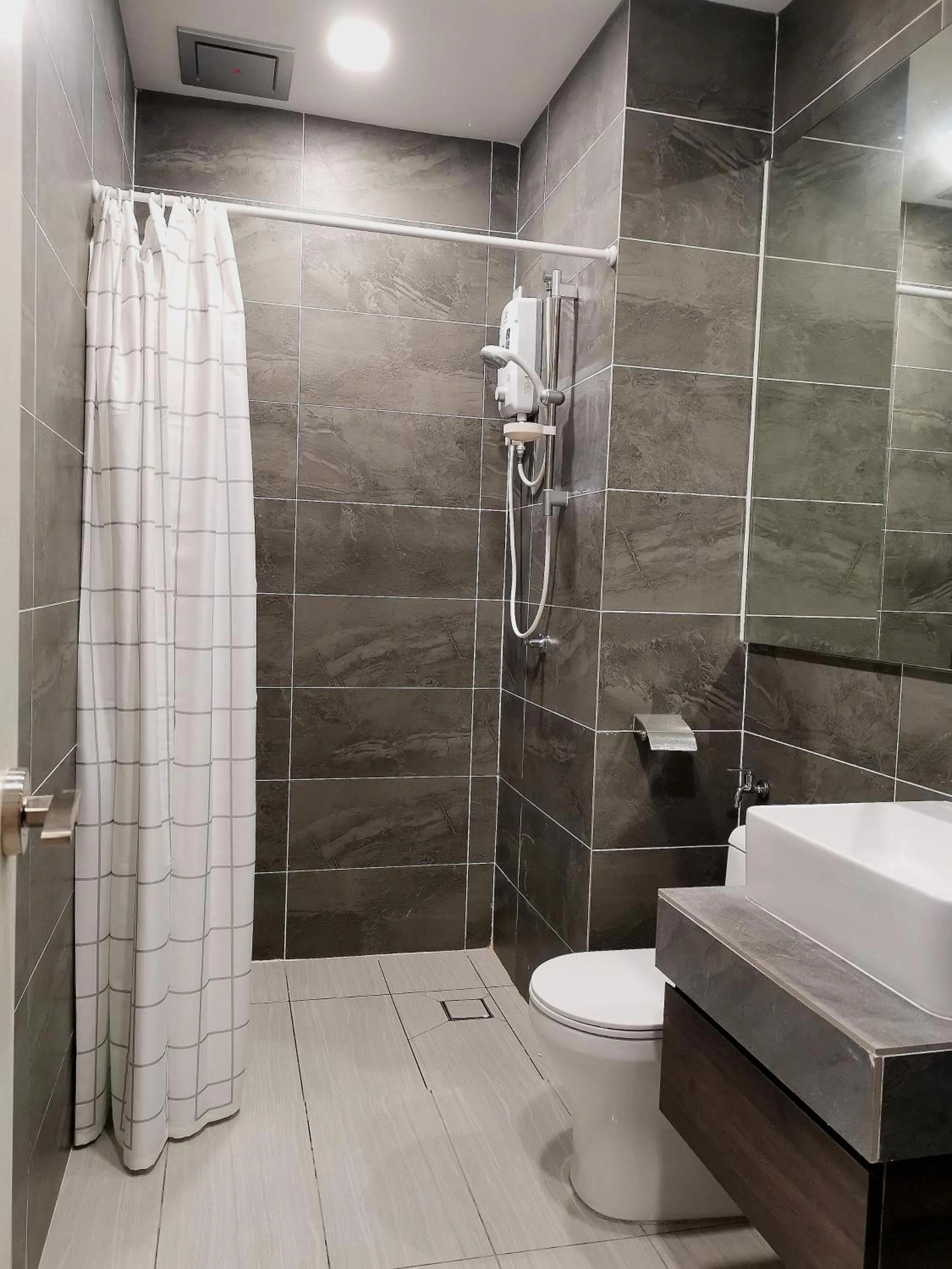 Toilet in Bell Suite @ Sepang KLIA Kota Warisan