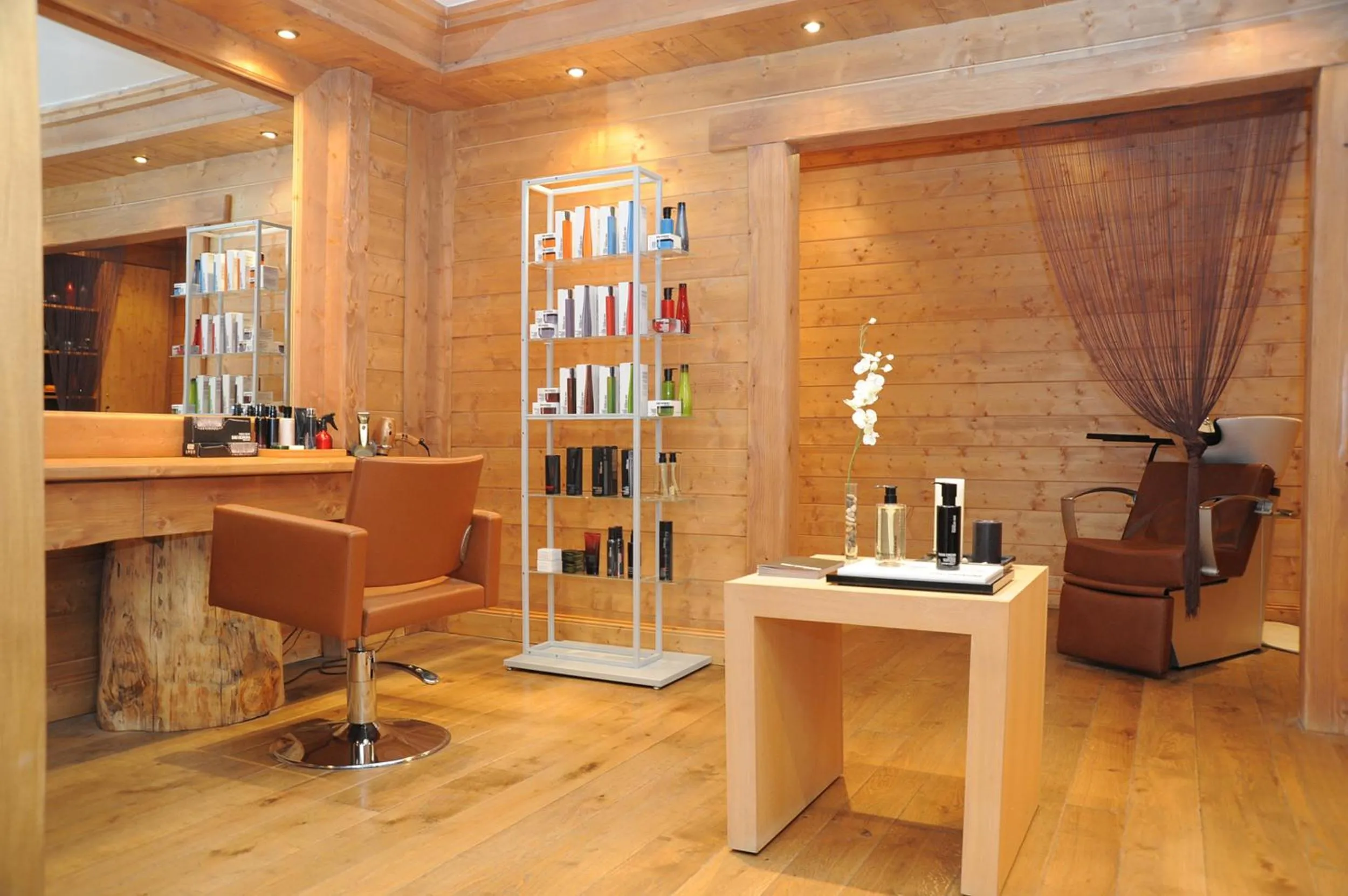 Spa and wellness centre/facilities in Hôtel Les Barmes De l'Ours