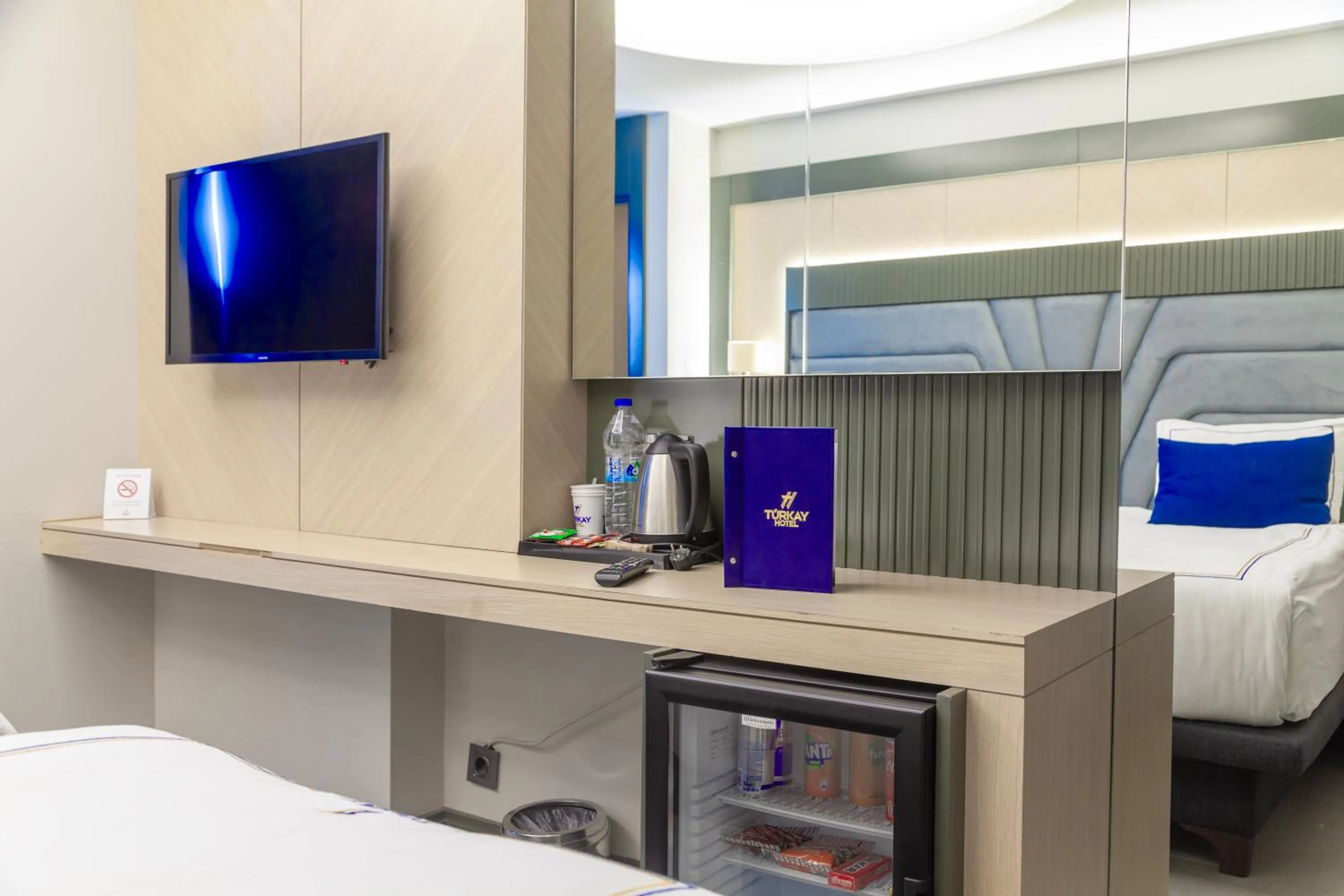 TV and multimedia, Bed in Türkay Hotel