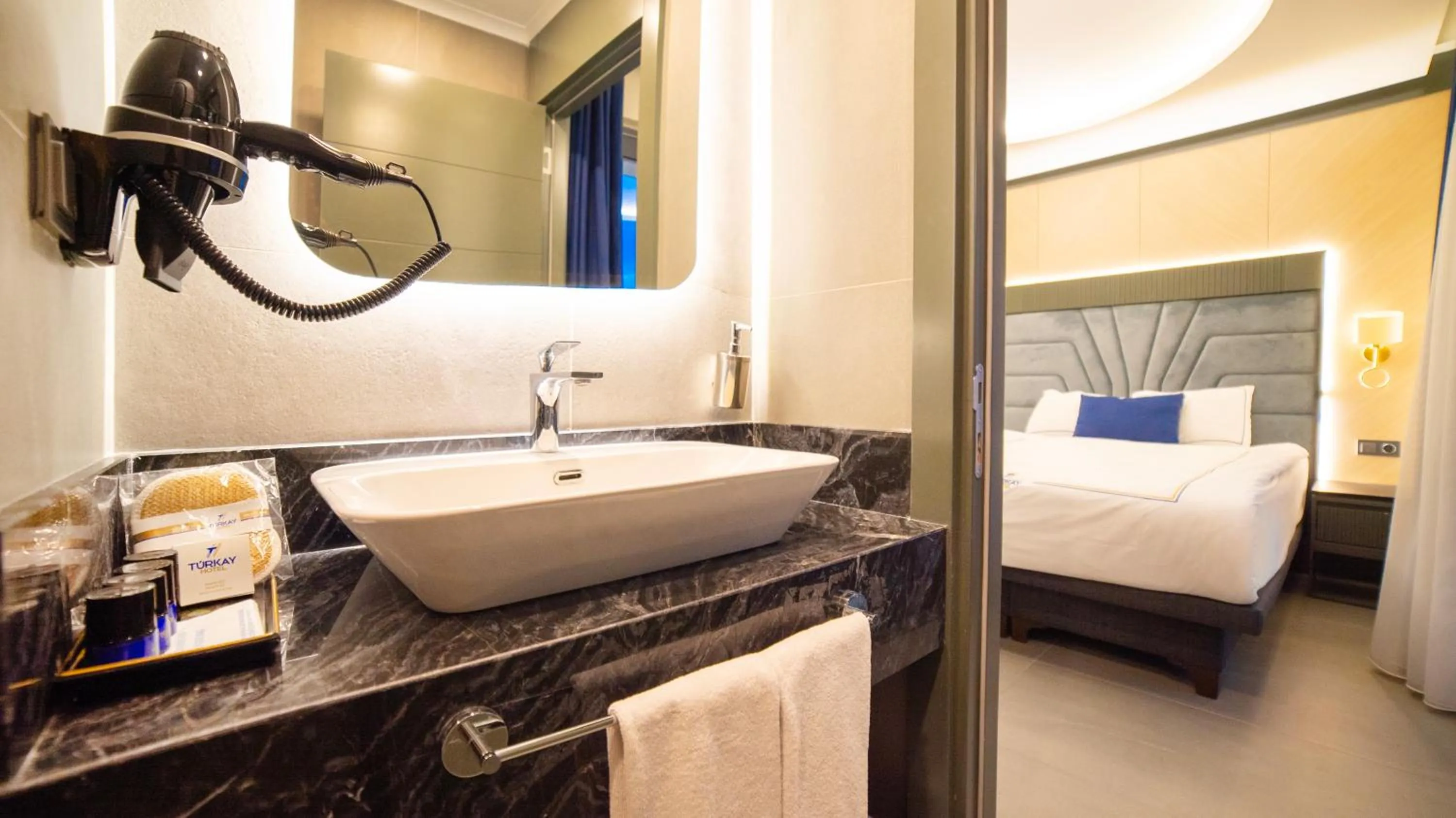 Bed in Türkay Hotel