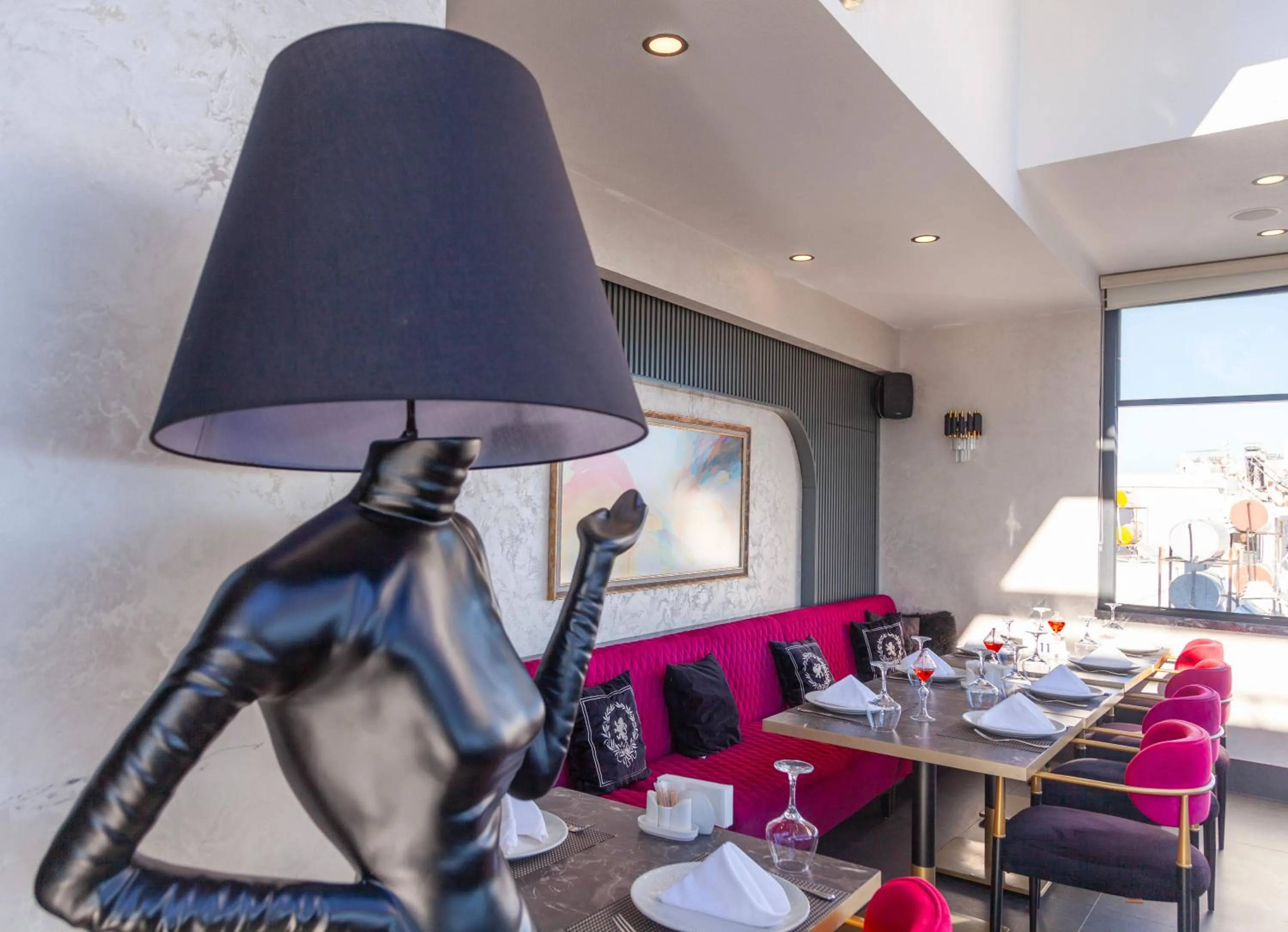 Restaurant/places to eat in Türkay Hotel