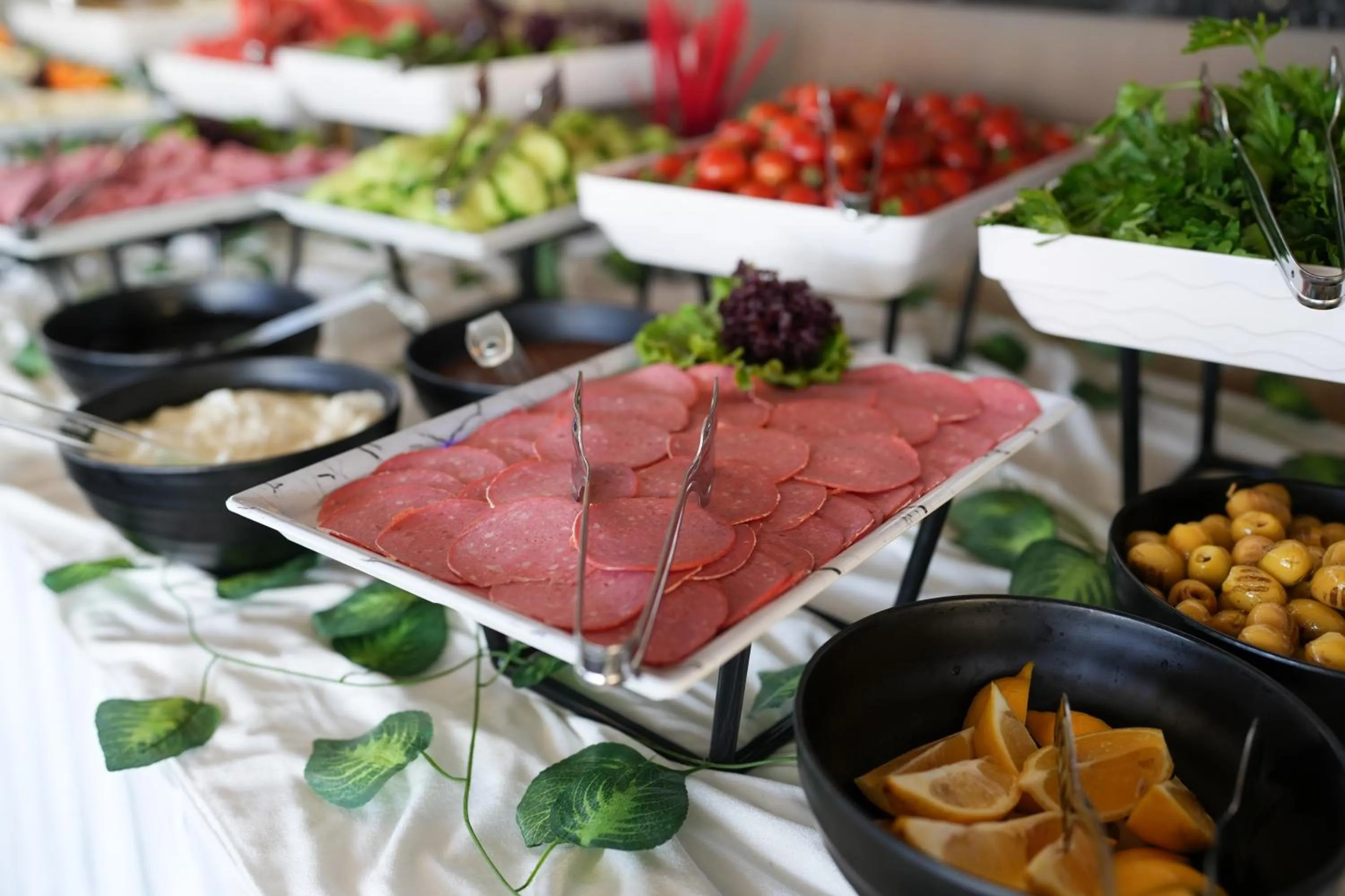 Restaurant/places to eat in Türkay Hotel