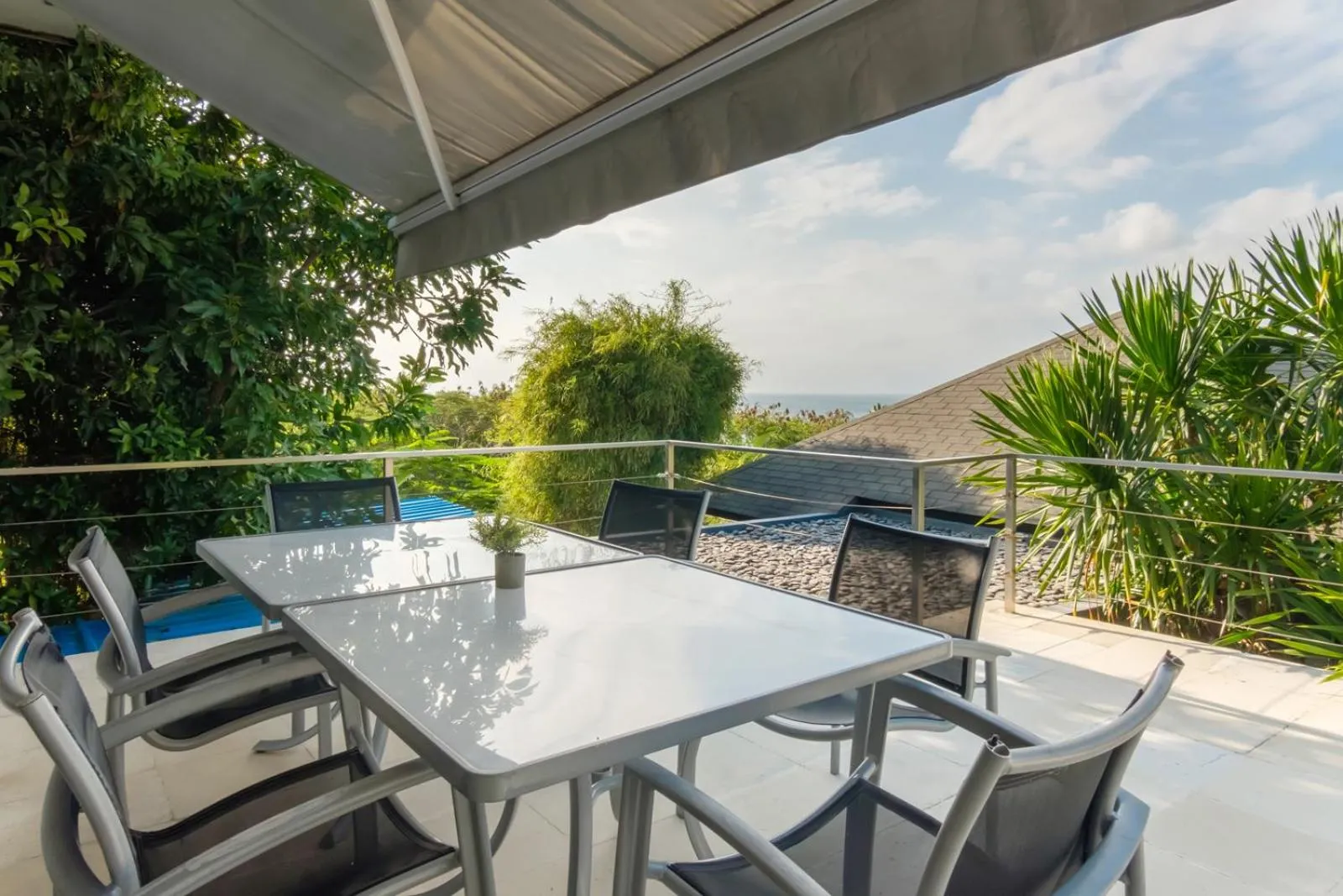 Balcony/Terrace in Suluban Cliff Bali Villa