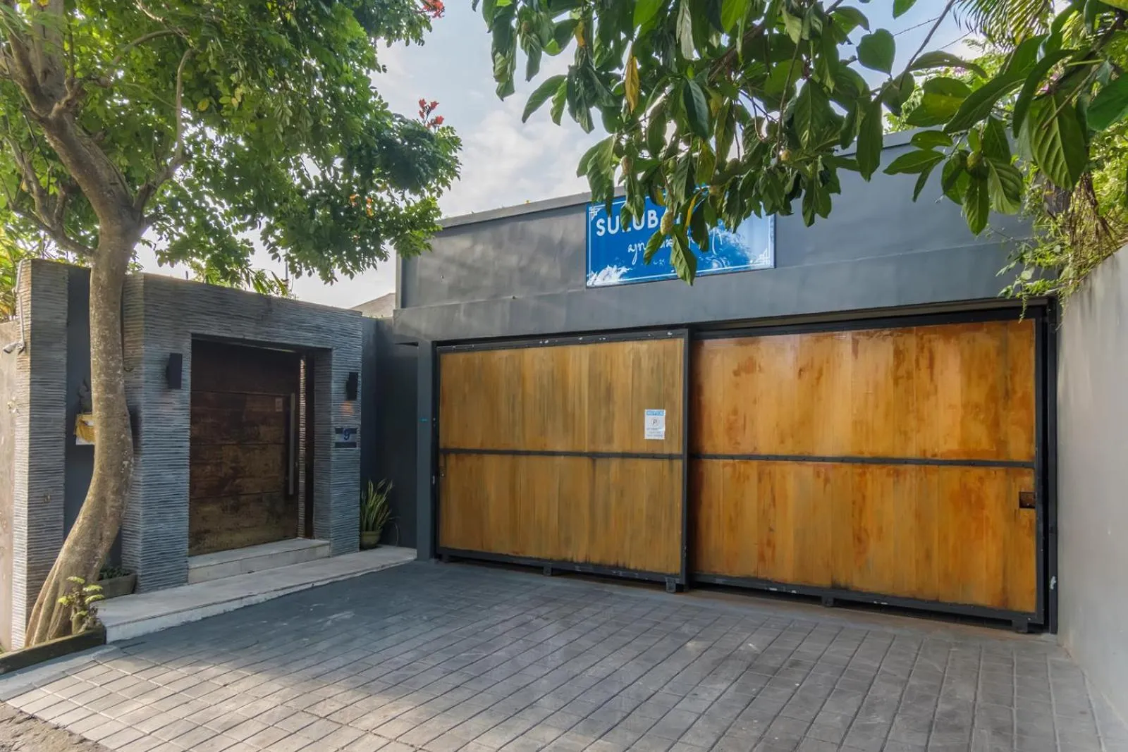 Facade/entrance in Suluban Cliff Bali Villa