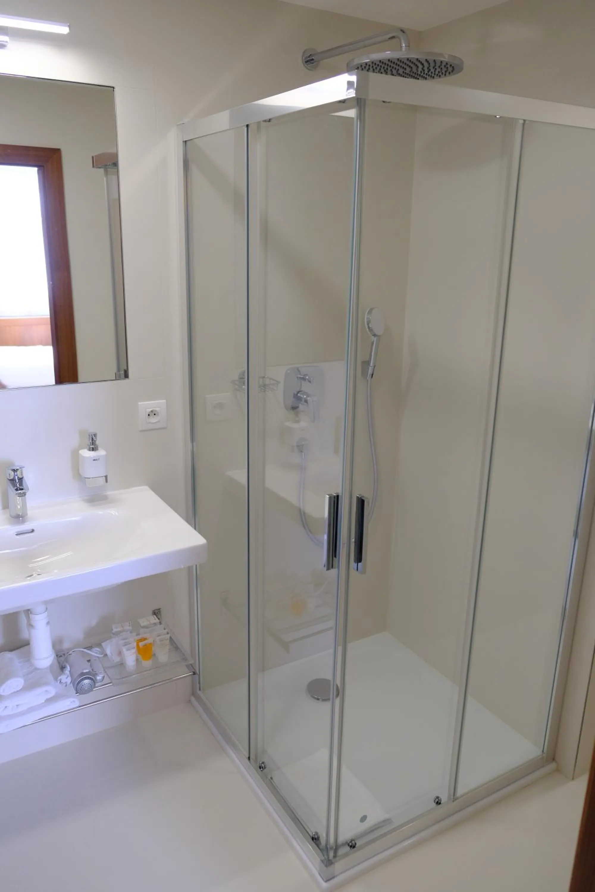 Bathroom in Hotel Continental