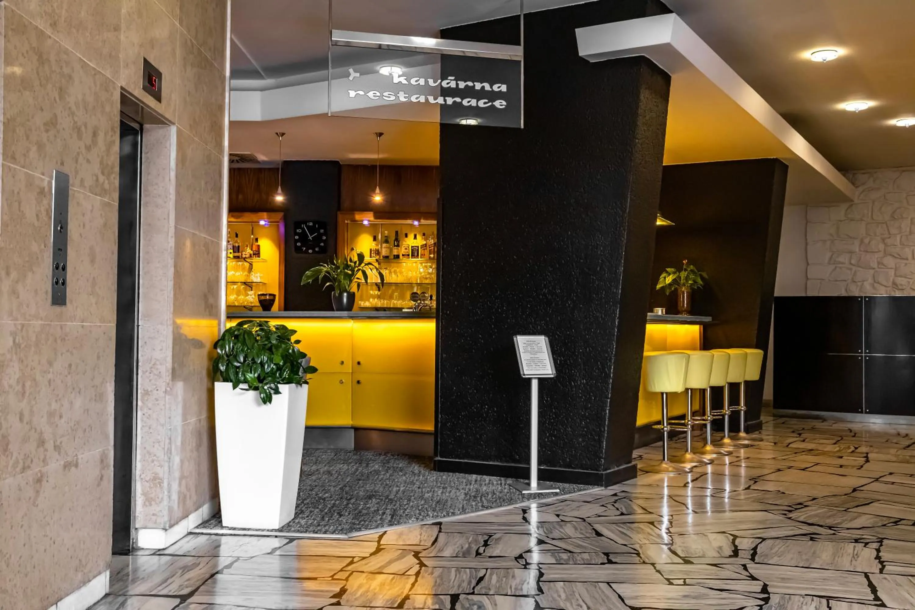 Lounge or bar in Hotel Continental