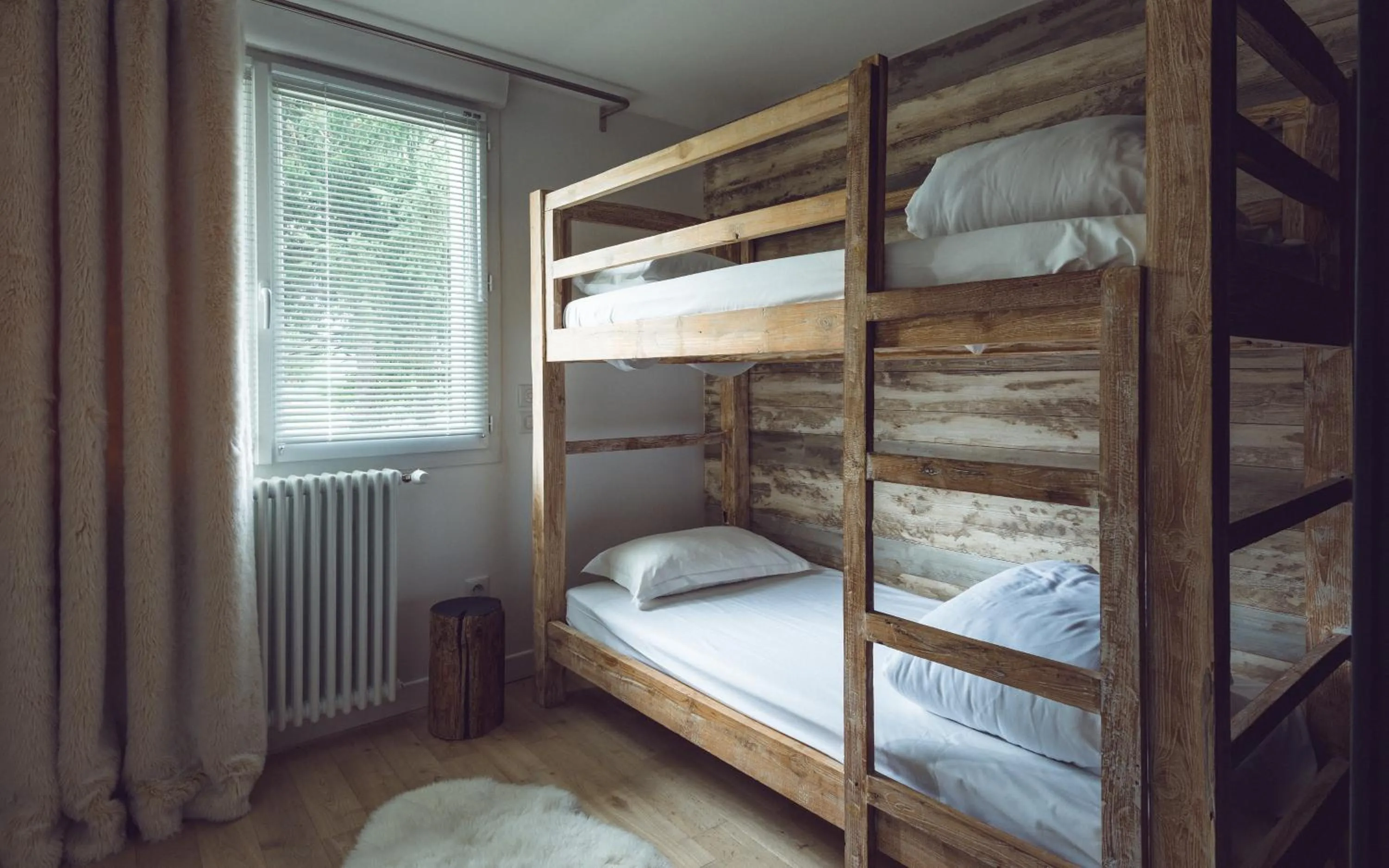 bunk bed, Bed in Rock Noir & Spa