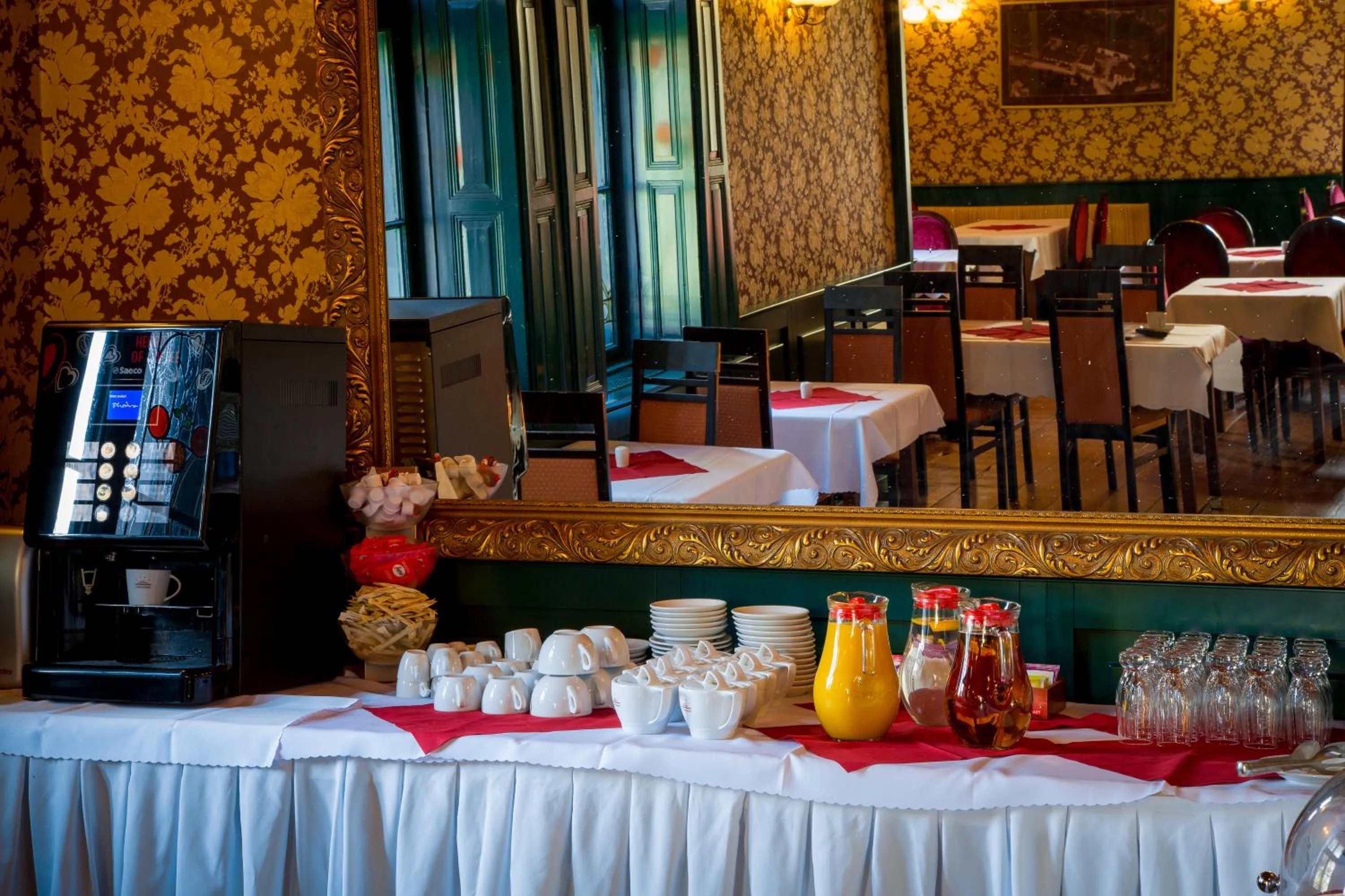 Breakfast in Hotel U Pramenu