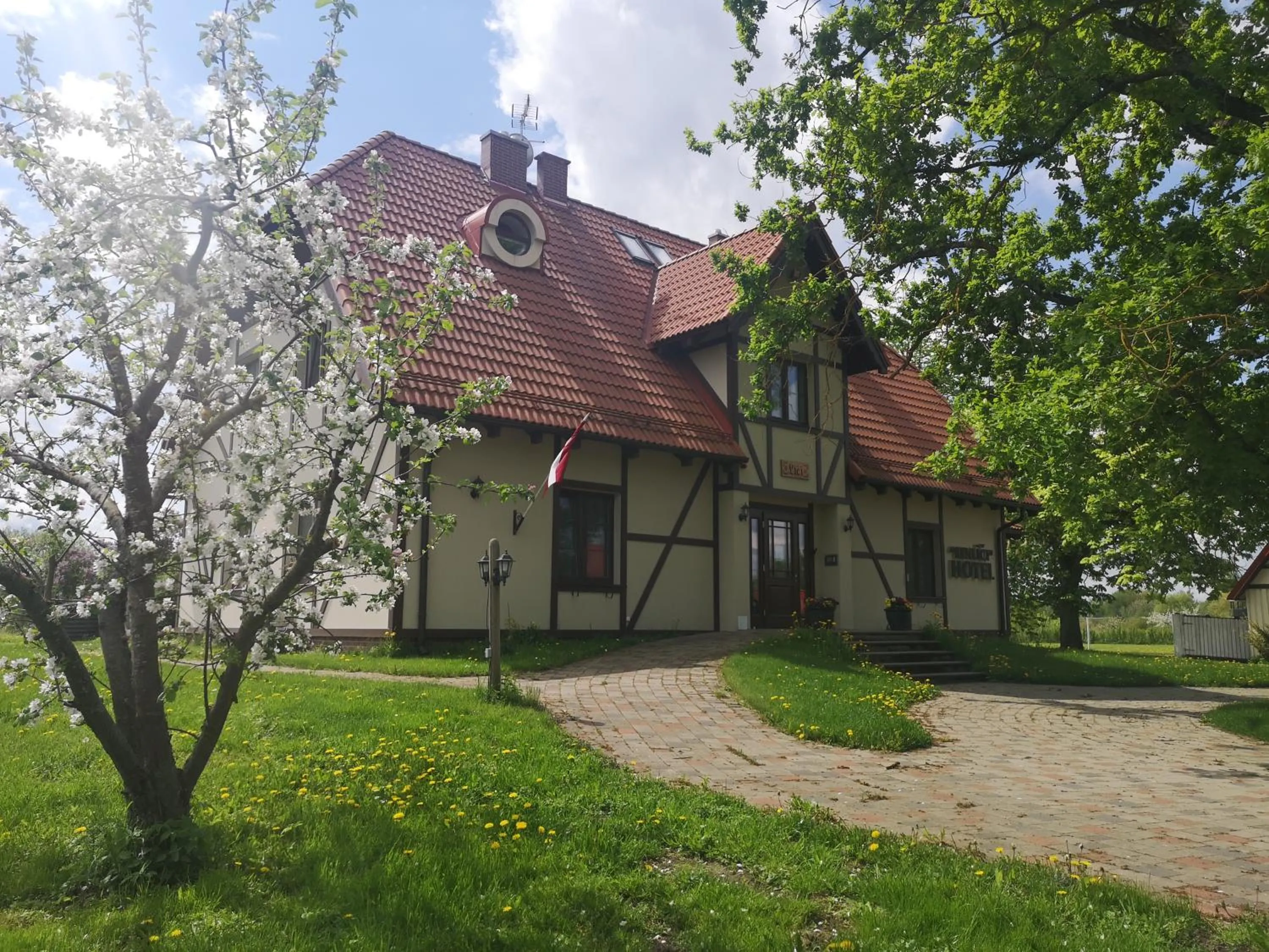 Property building in Hotel Senlīči