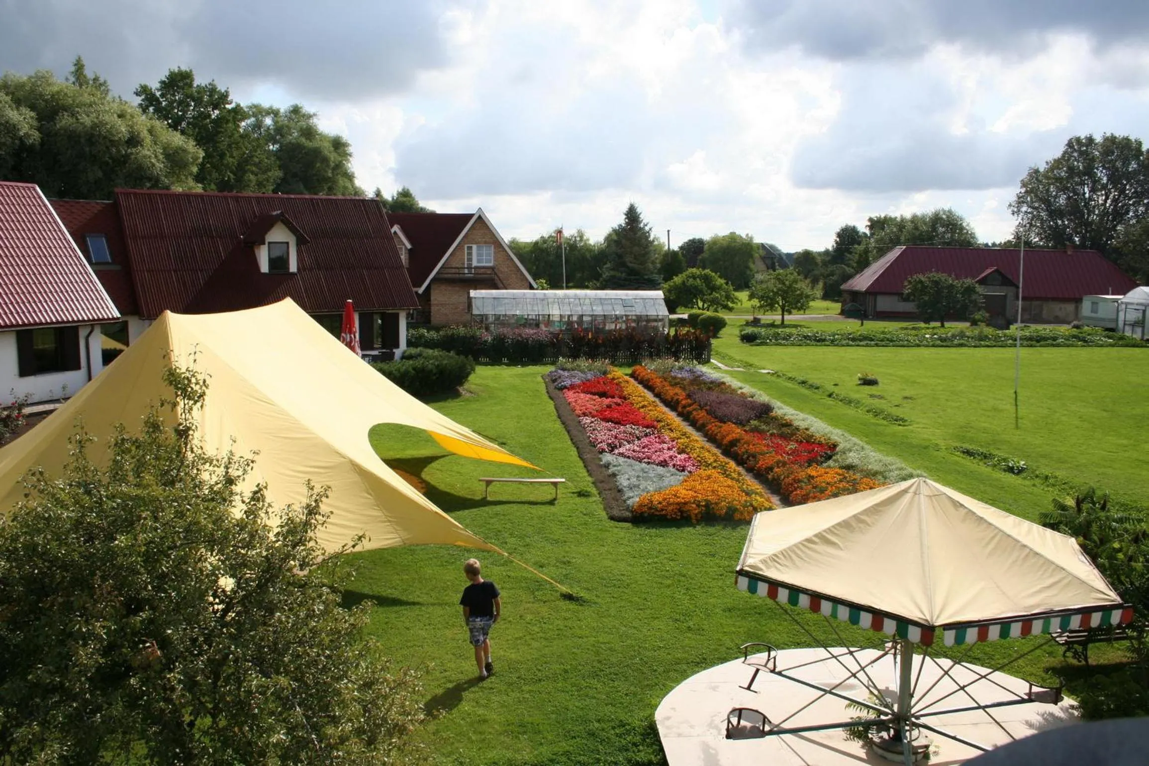 Day in Hotel Senlīči