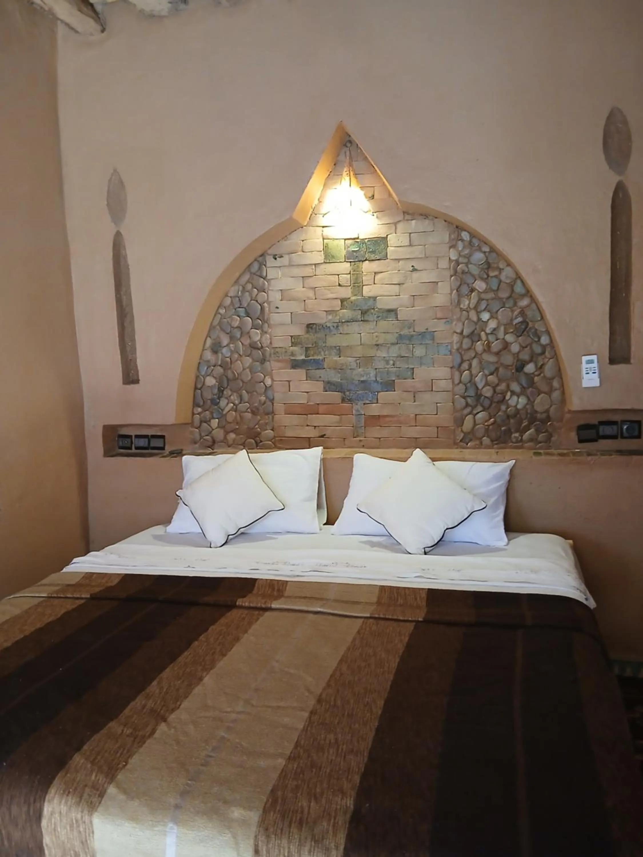 Bed in Auberge Kasbah Dar Sahara Tours