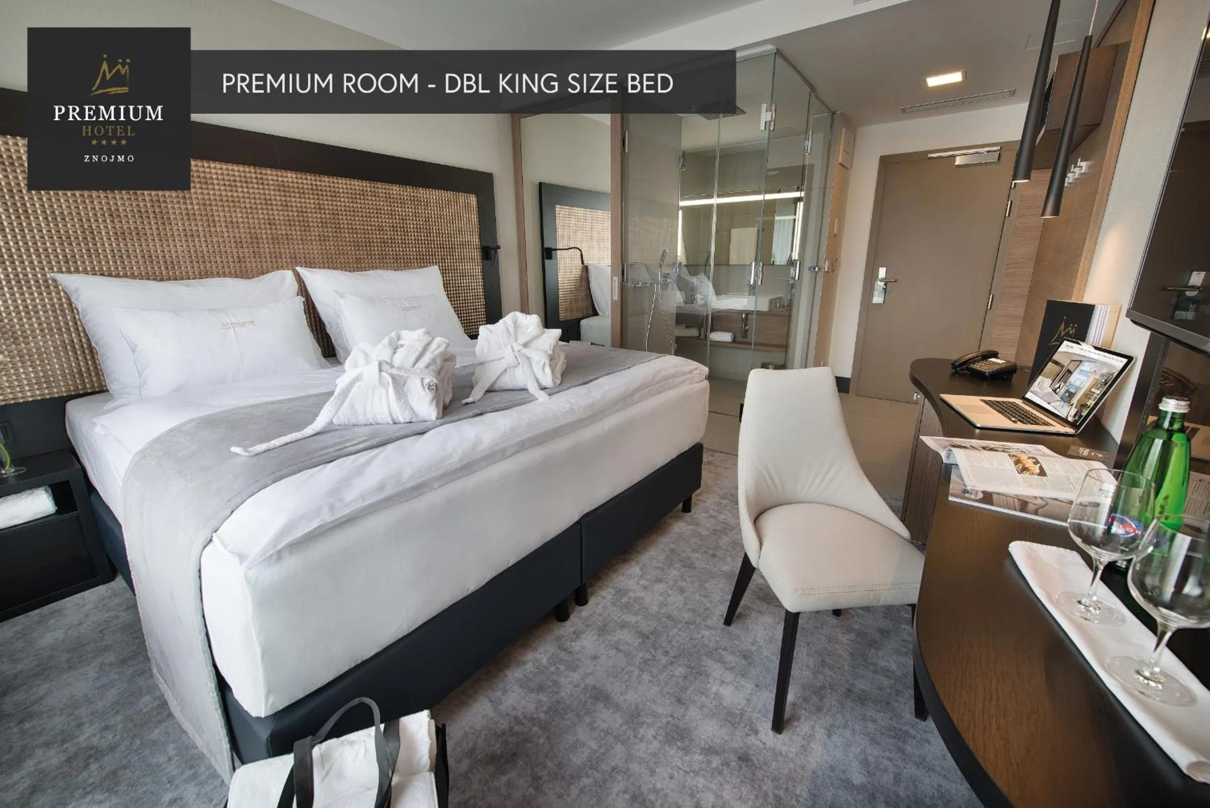 Shower, Bed in PREMIUM Wellness & Wine Hotel Znojmo