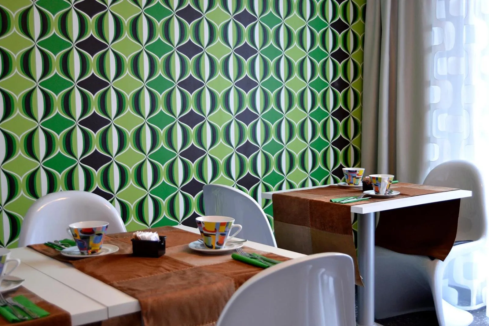 Restaurant/places to eat in B&B Seventy Design